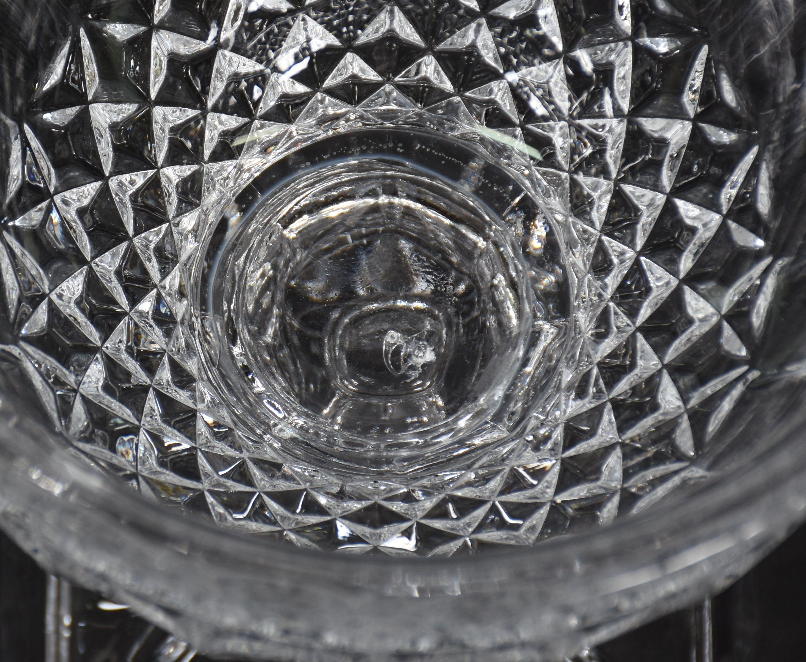 Compoteira de cristal trabalhado. - foto 3 de 3