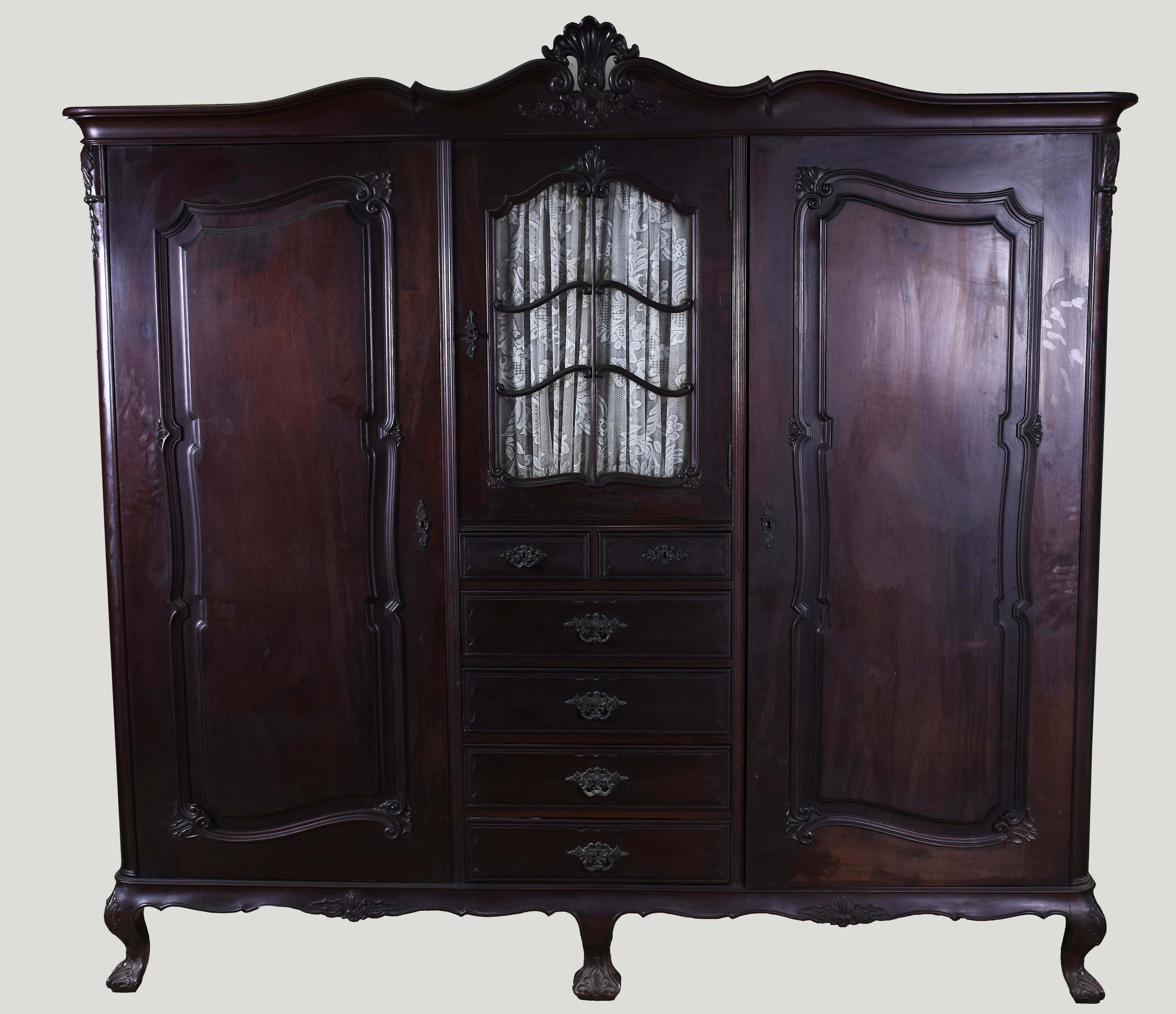 Armário de madeira nobre com 2 portas e 6 gavetas externas e 5... - foto 1 de 3