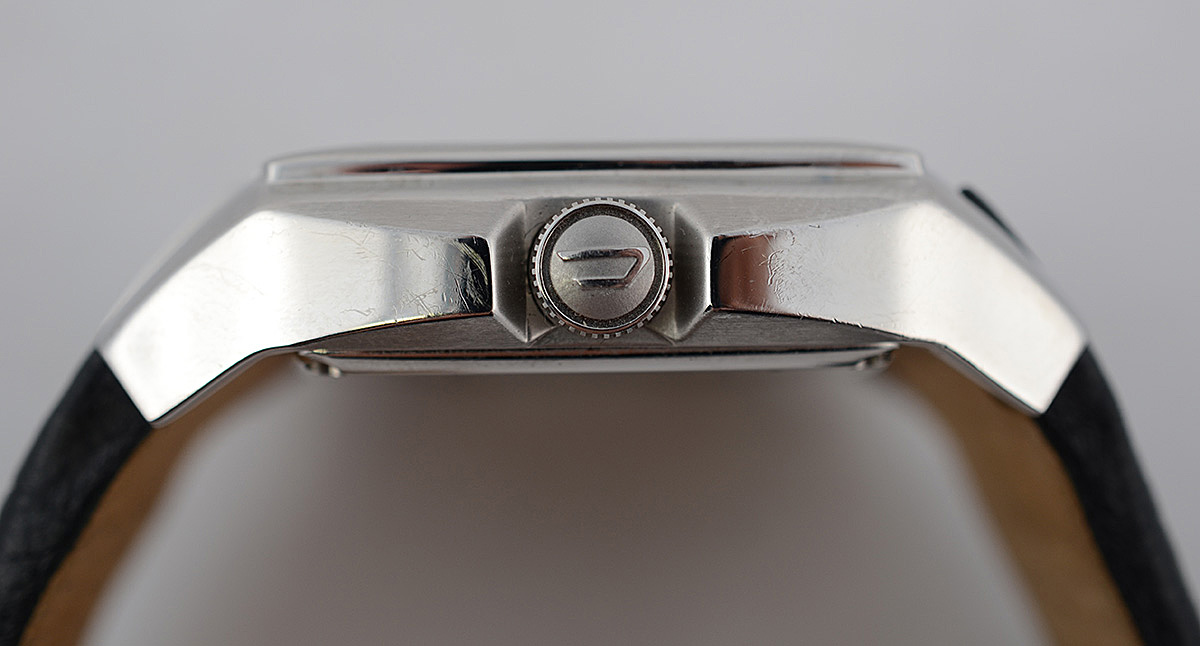 DIESEL - Relógio de aço, pulseira de couro - foto 3 de 4