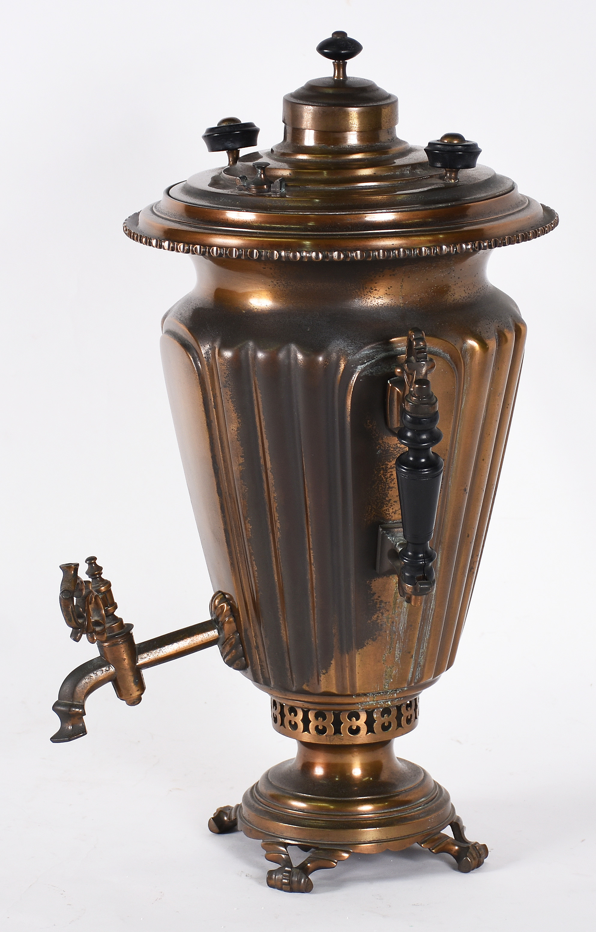 Samovar de metal . - foto 2 de 5