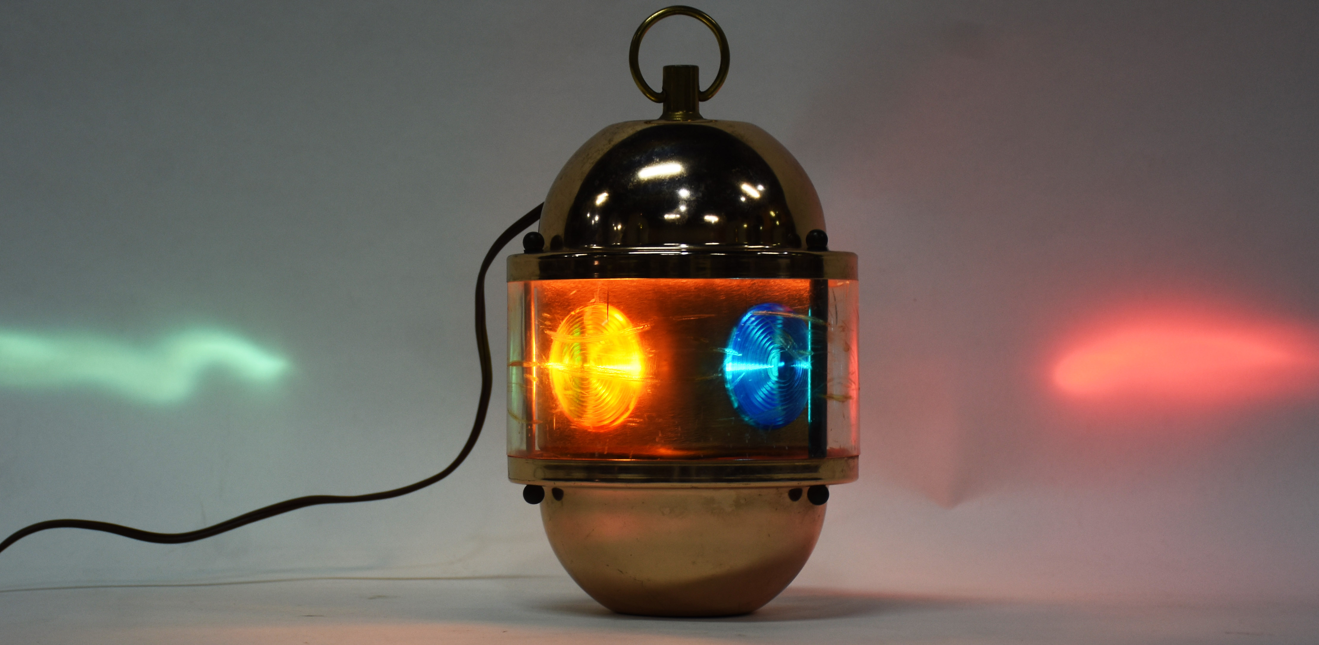 Lanterna elétrica de cobre americana "Swiss Golden Beacon", model 160... - foto 4 de 6