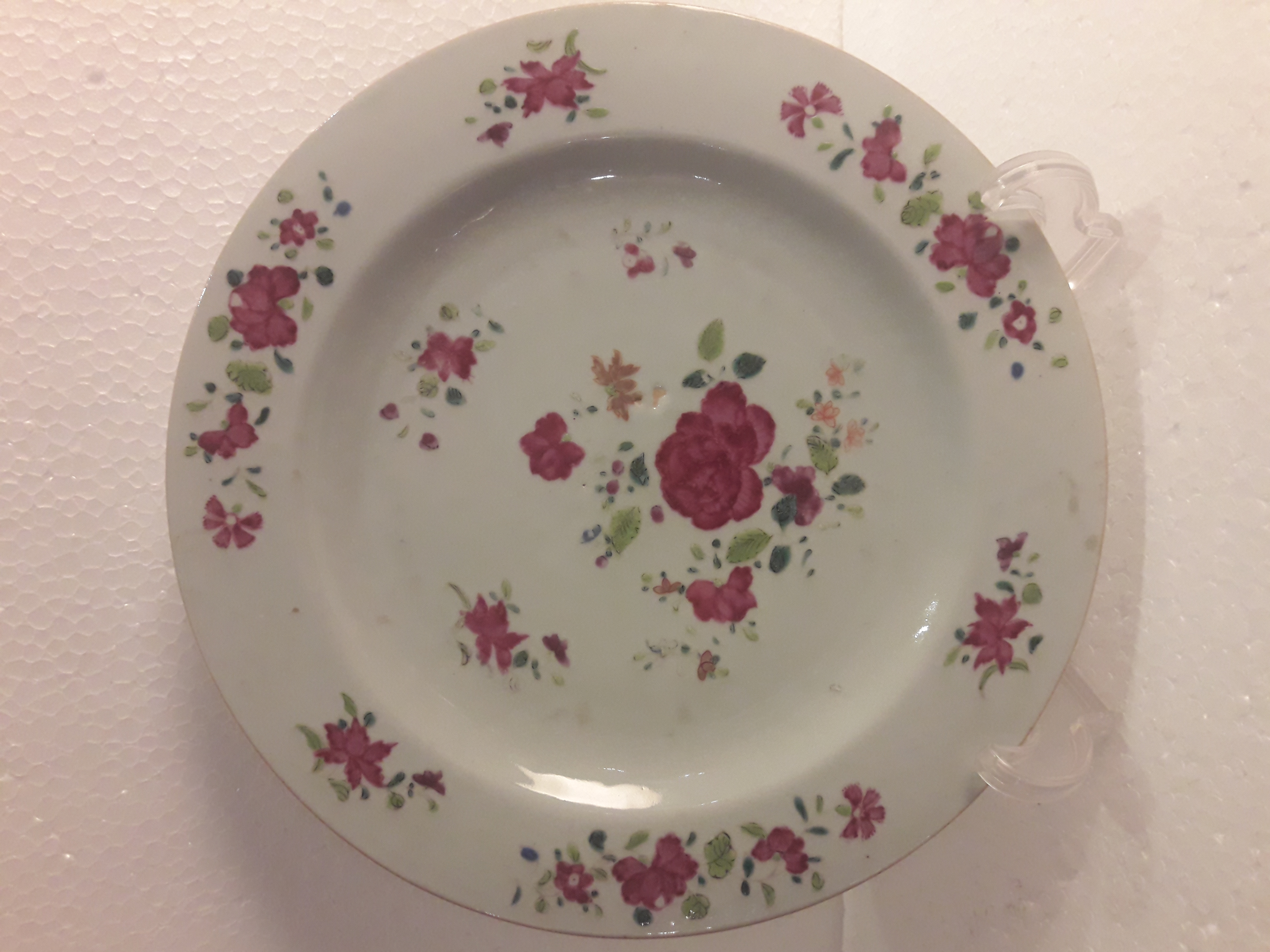Cia das Índias – Prato – Porcelana chinesa – Decoração floral em... - foto 1 de 2