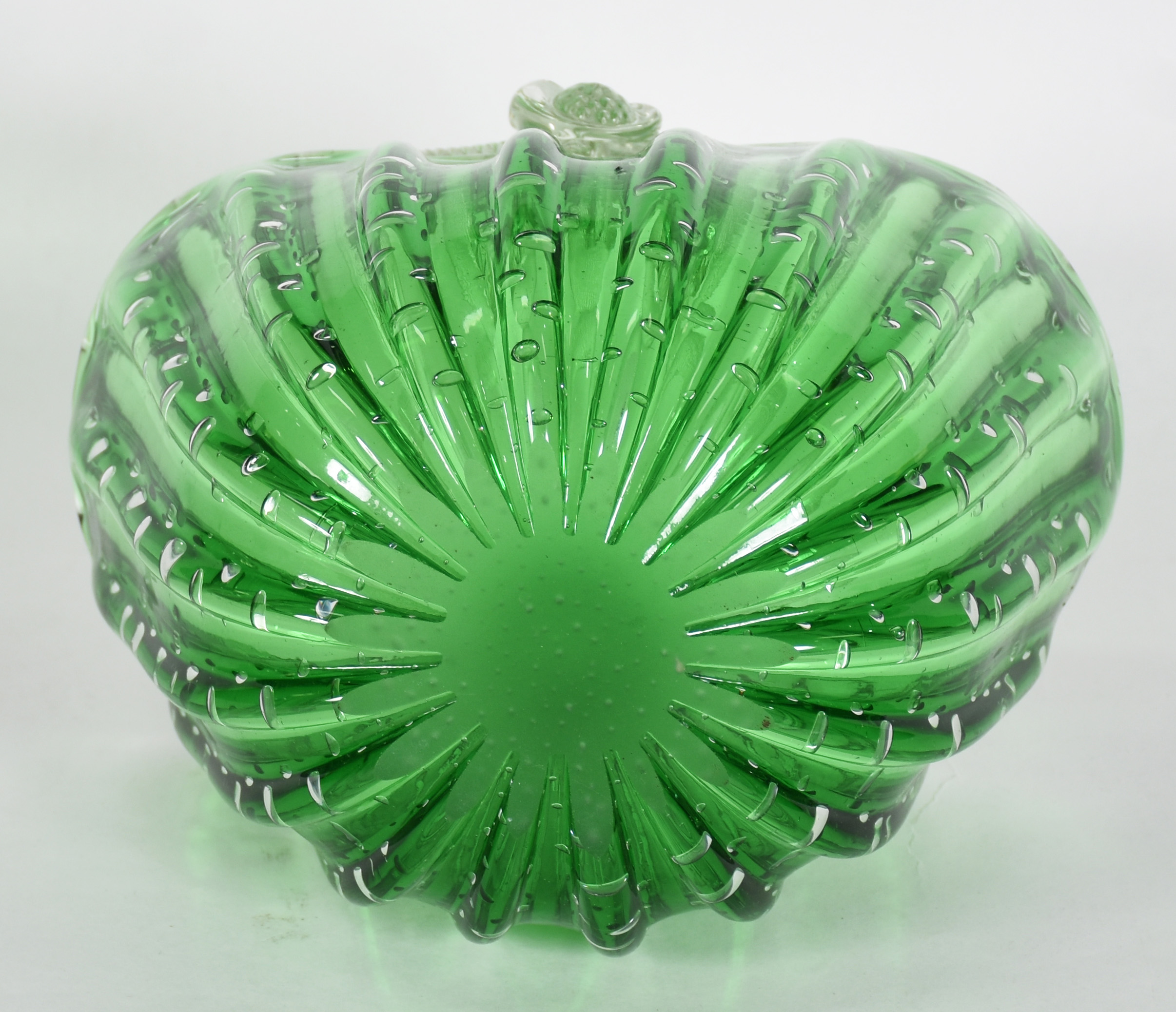 Cesta italiana de Murano verde com alça transparente, década de 60. - foto 2 de 3