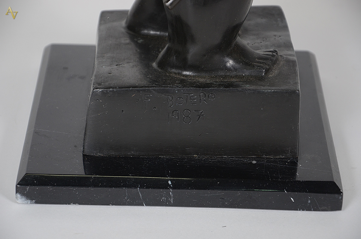 BOTERO - Escultura de bronze com base de mármore representando... - foto 4 de 4