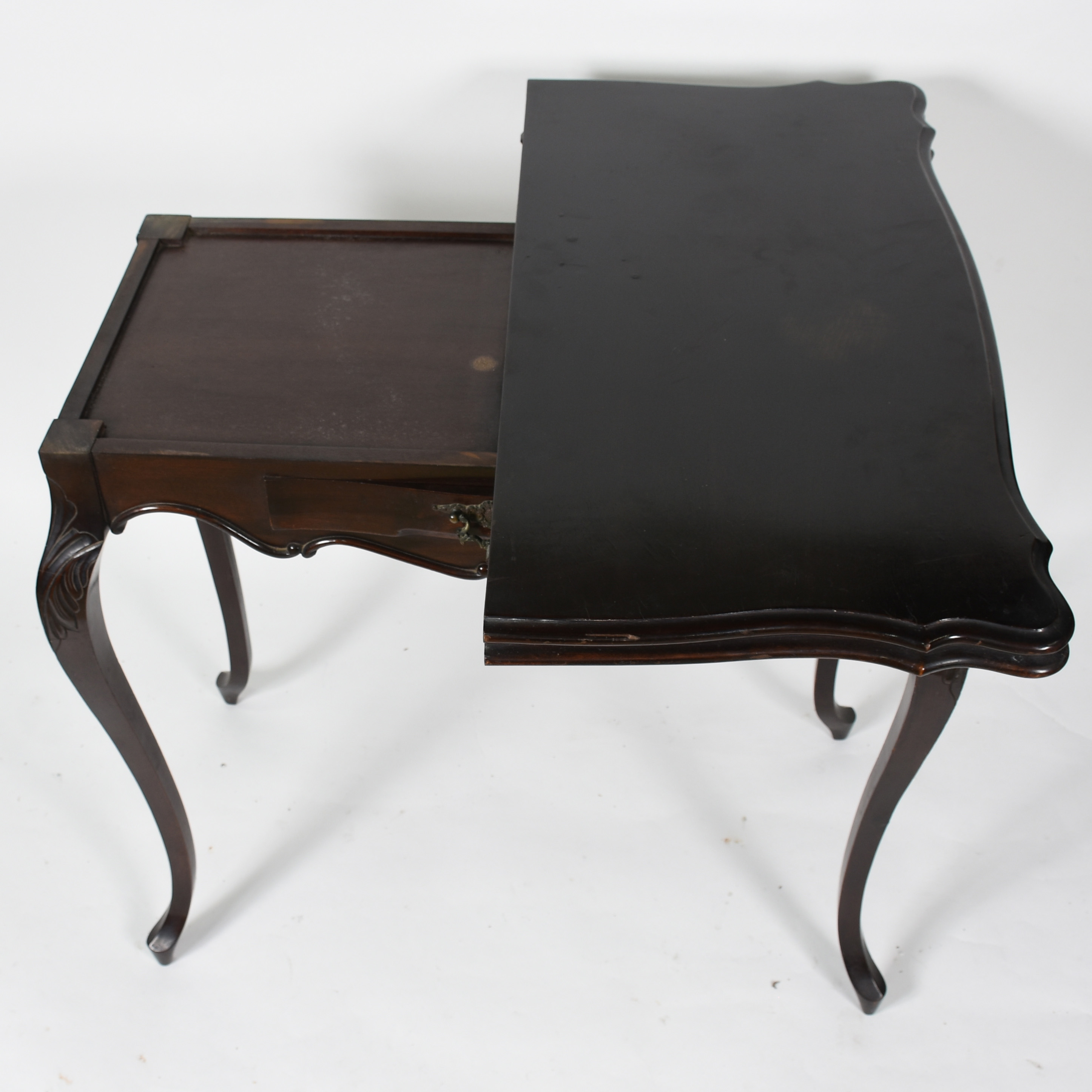 Mesa/console de madeira nobre, uma gaveta com puxador de metal, tampo... - foto 3 de 7
