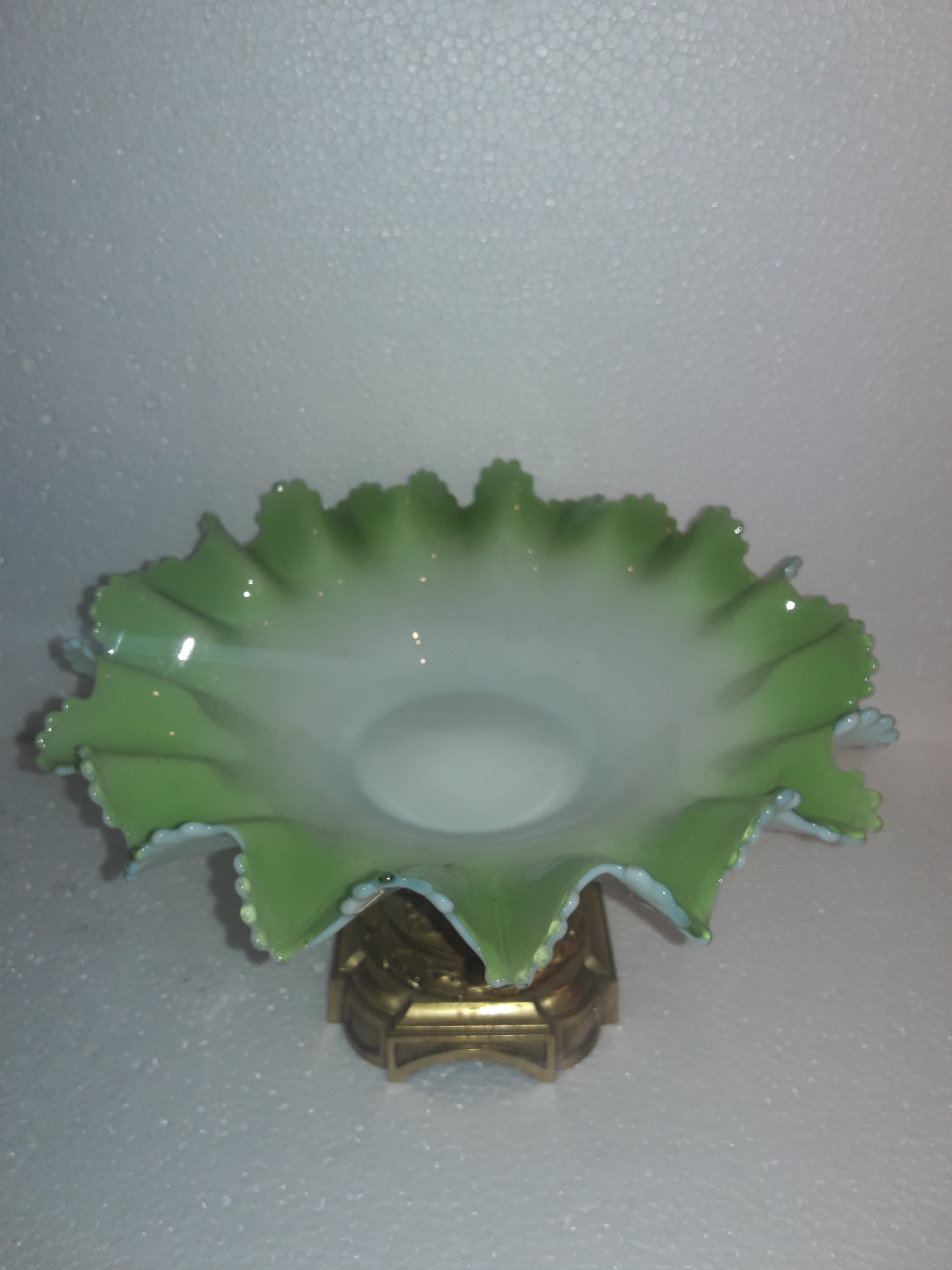 Fruteira “Art Nouveau” – Base em bronze dourado a ouro e recipiente... - foto 2 de 4