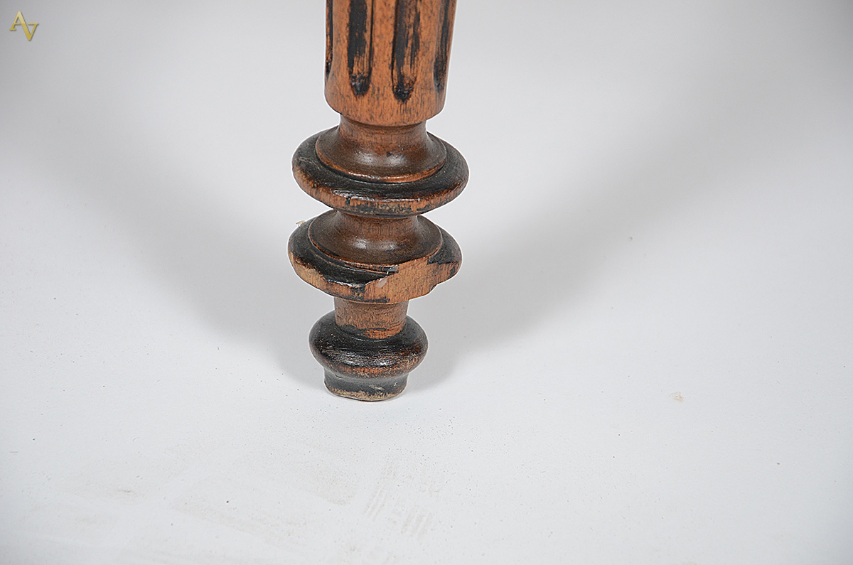 Conjunto com 6 cadeiras para sala de jantar, de madeira clara com... - foto 2 de 4