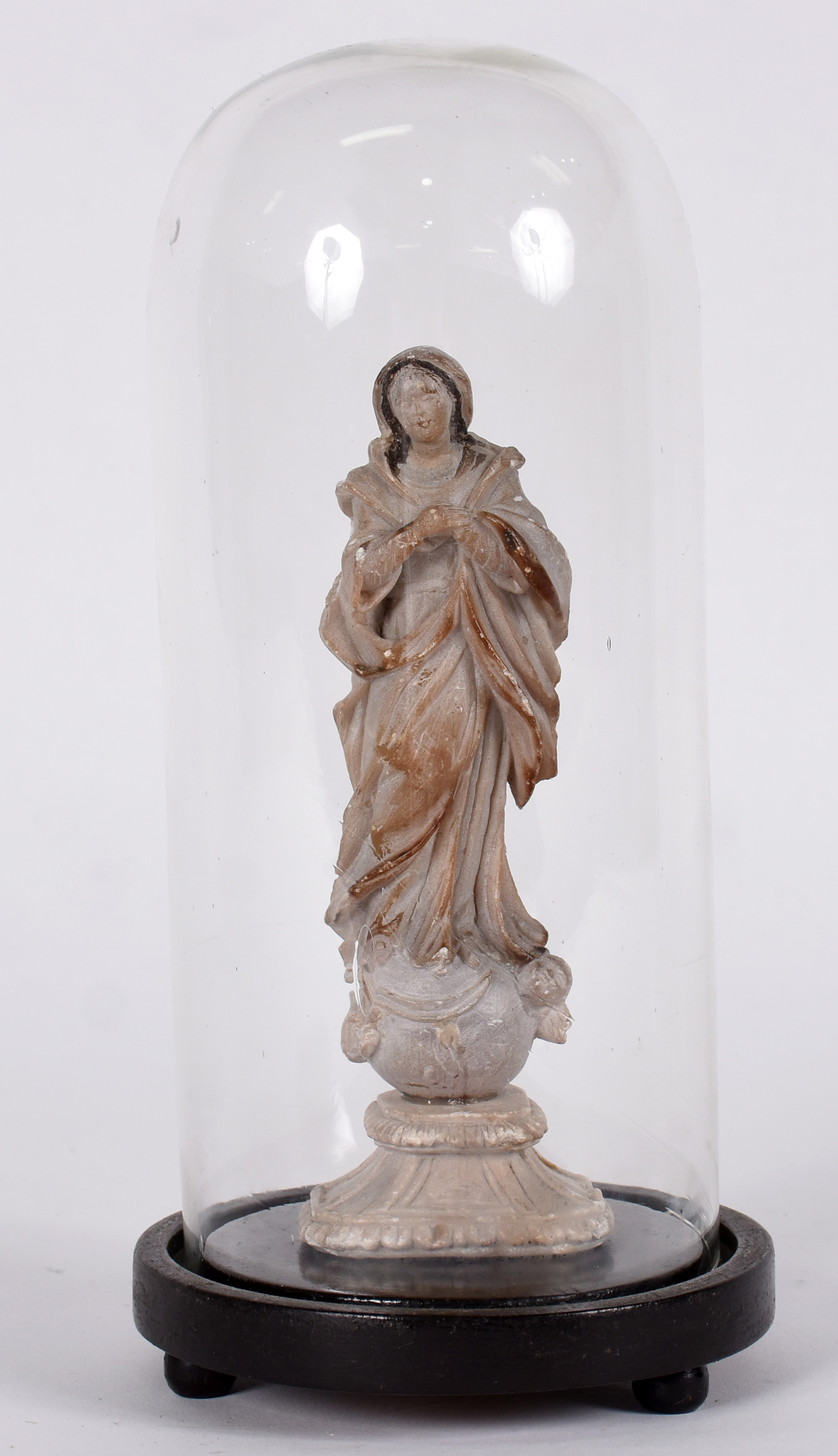 Imagem N.S. da Conceição em pedra sabão com redoma de vidro . - foto 1 de 6