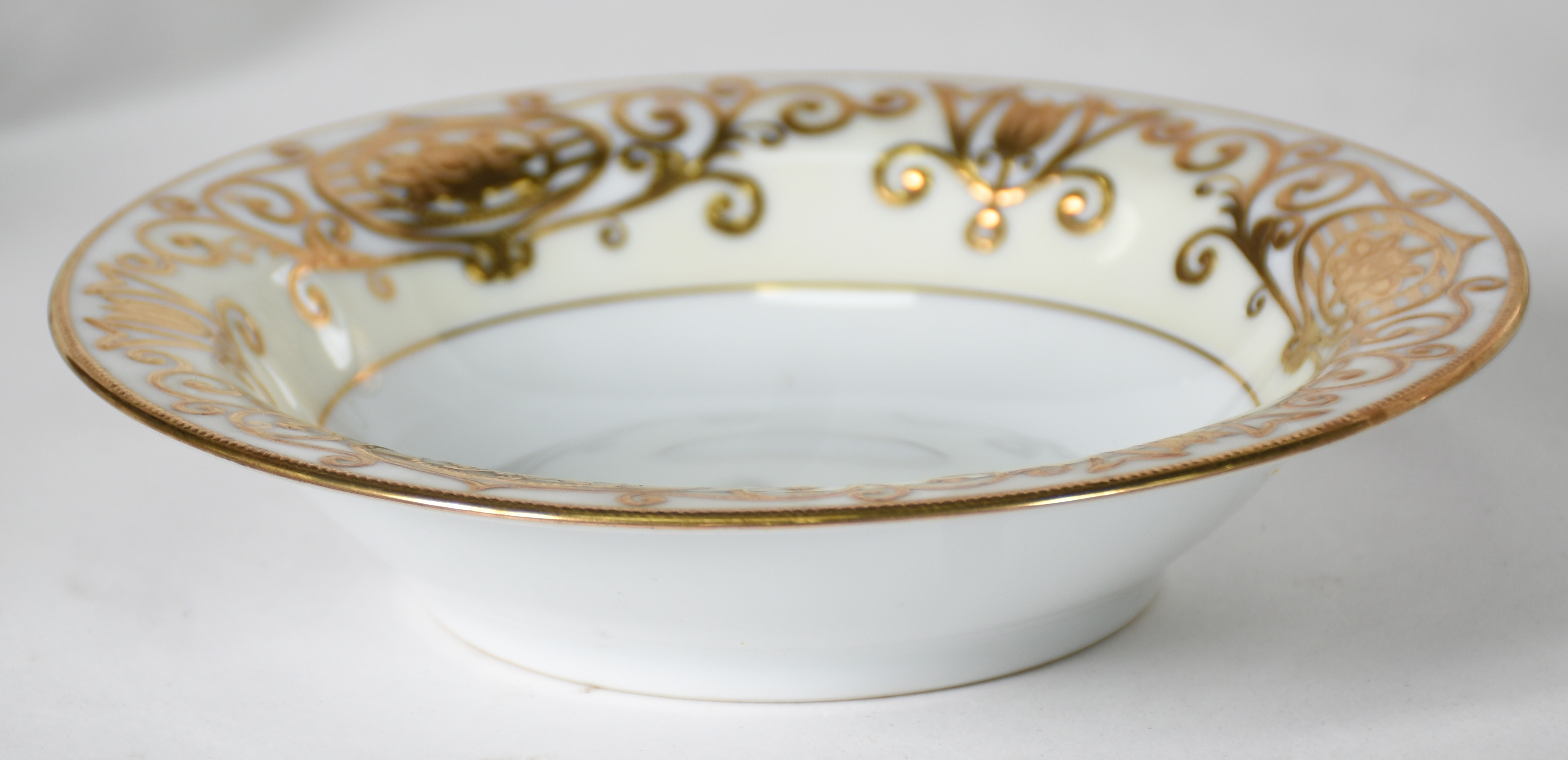 Belíssimo Aparelho de jantar , chá e café de porcelana japonesa... - foto 3 de 9