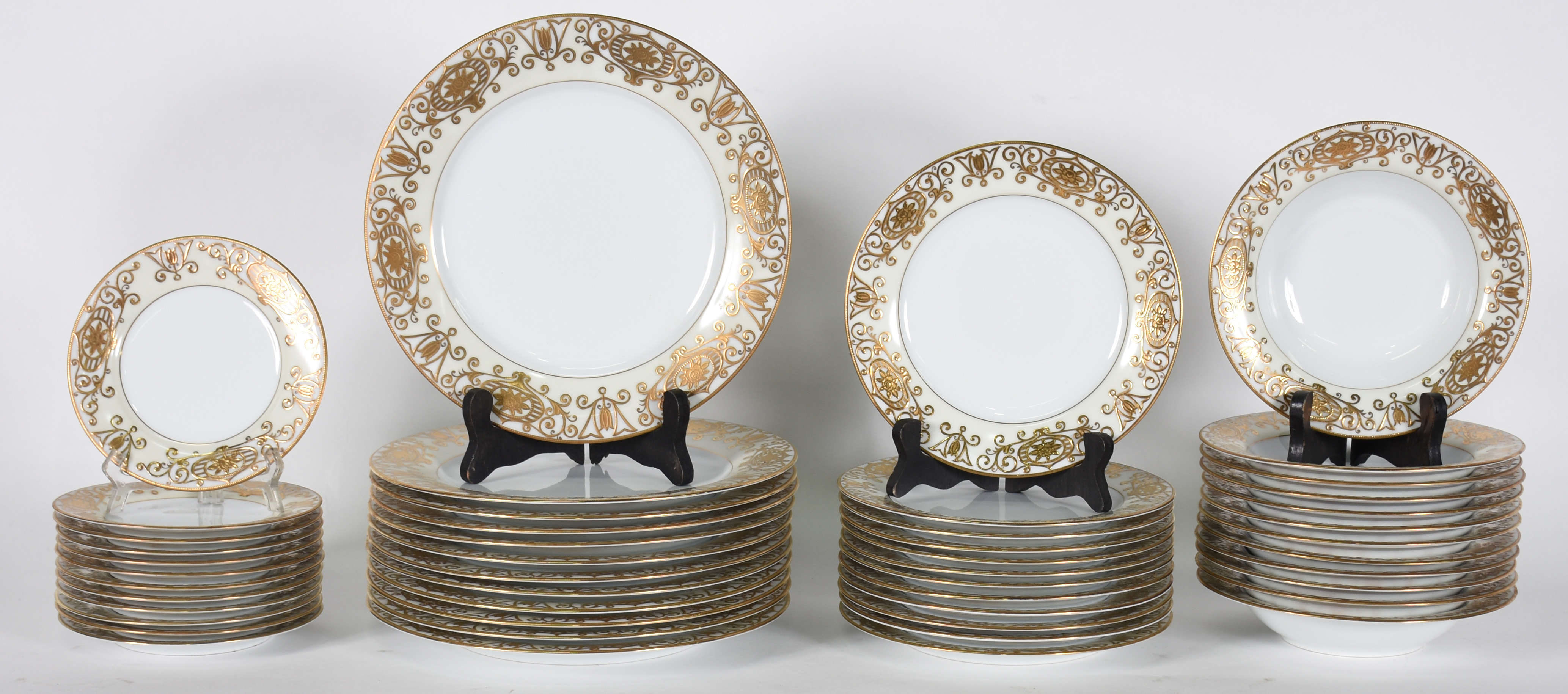 Belíssimo Aparelho de jantar , chá e café de porcelana japonesa... - foto 8 de 9