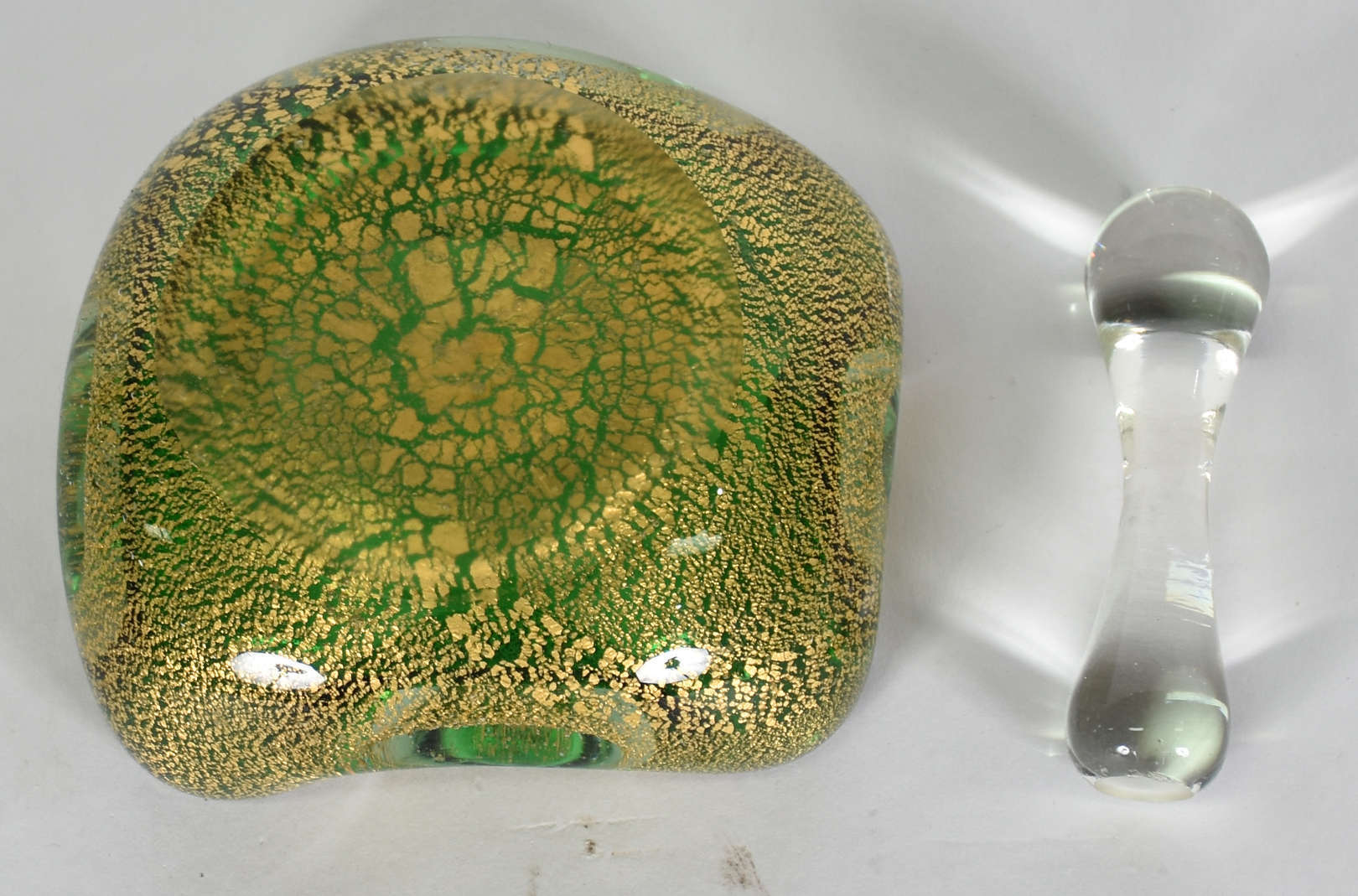 Cinzeiro de Murano italiano verde com pó de o - Galeria Alphaville