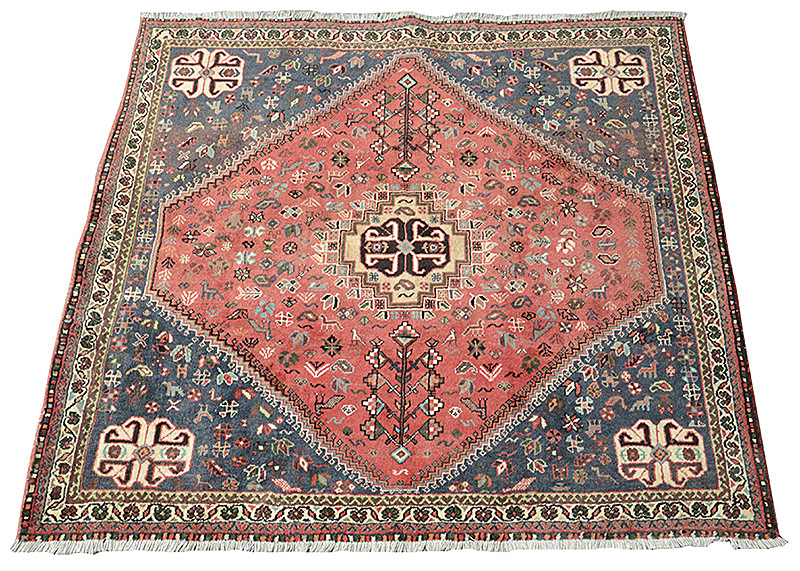 Tapete Afshar. Medidas 1,95 x 1,95 m.
