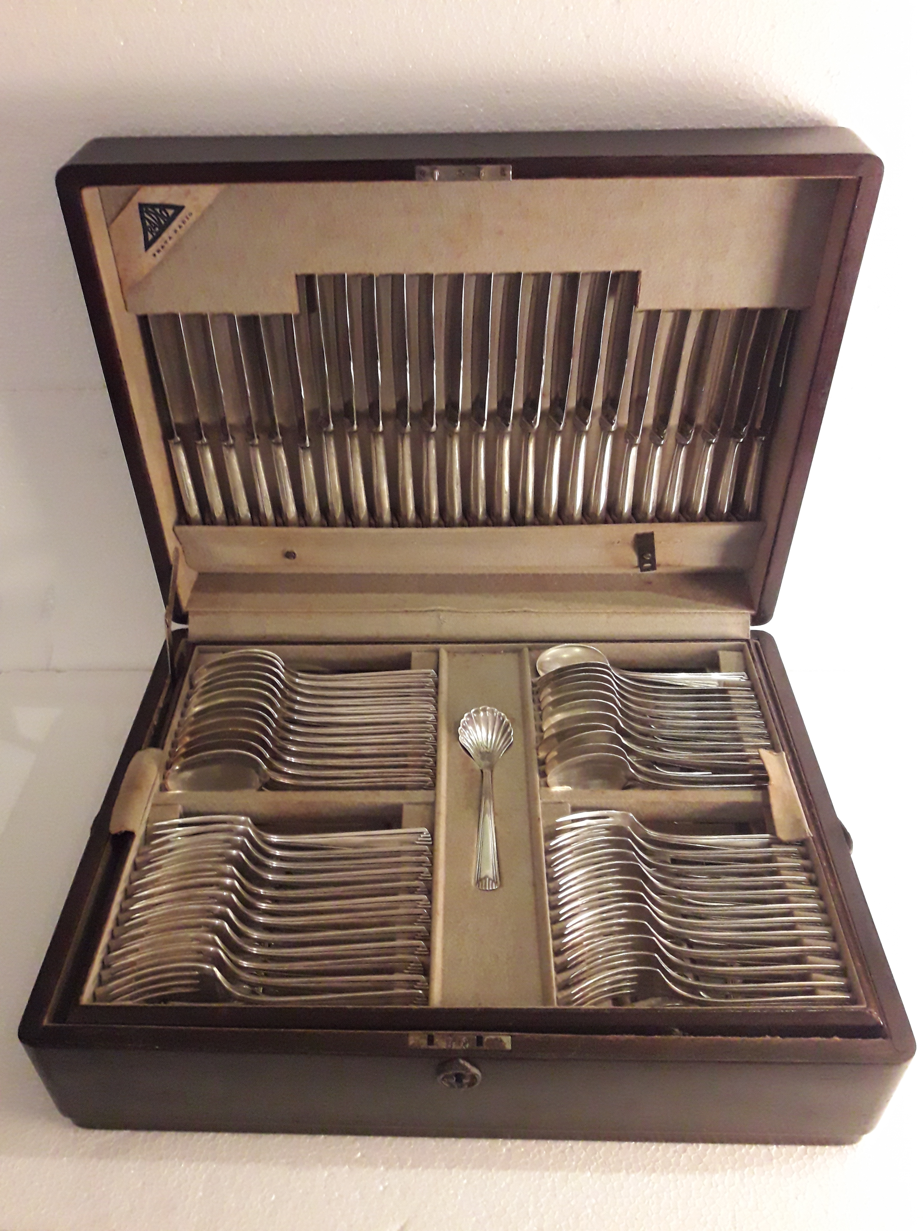 Faqueiro “Art Deco”- “Silver plate” Eberle Decoração gomada nas... - foto 1 de 3