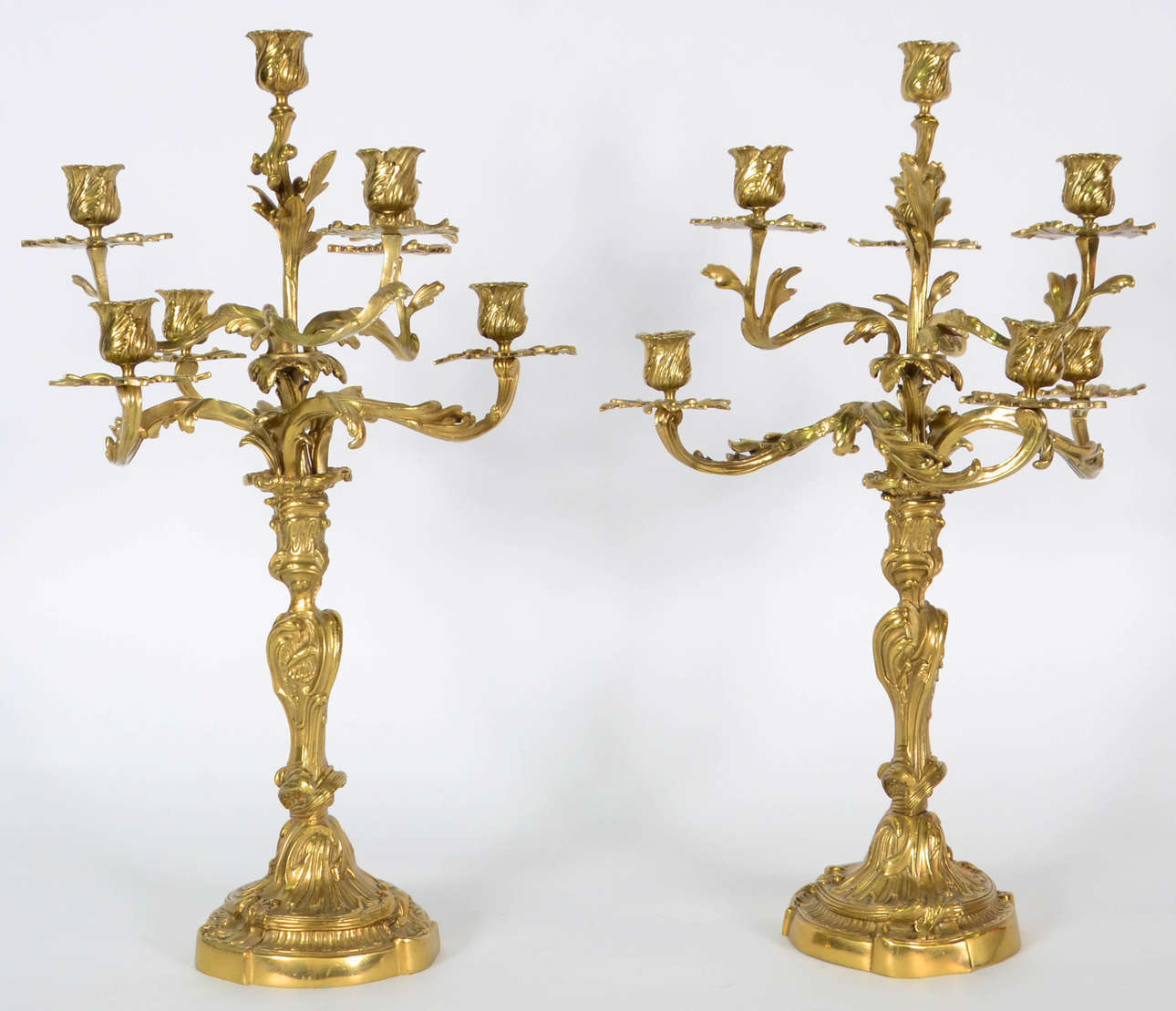 Par de Candelabros ART NOVEAU – Peças para 6 velas cada – Metal... - foto 2 de 3