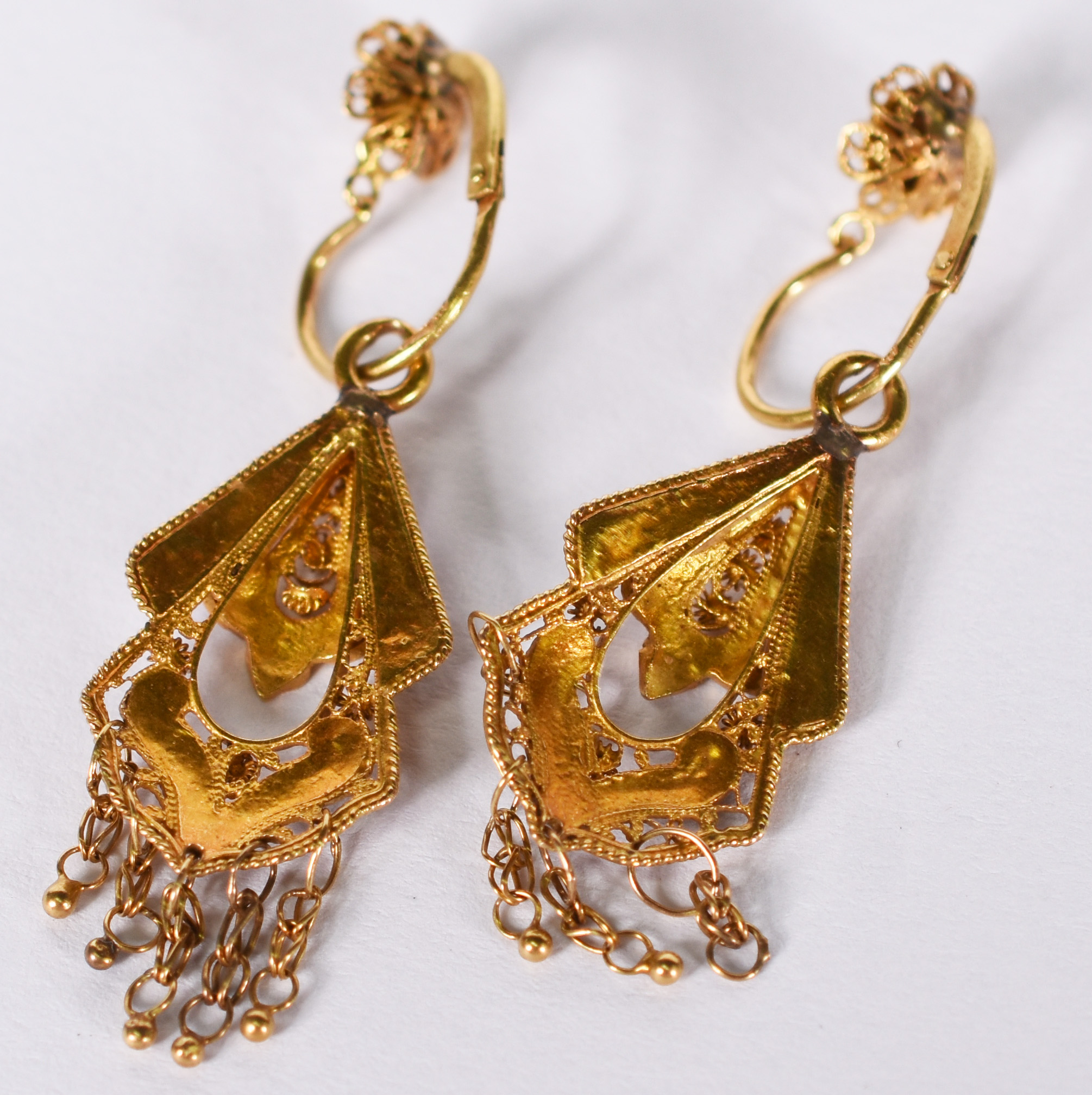 Par de brincos antigos de ouro 18k e esmalte (por questão de... - foto 4 de 5