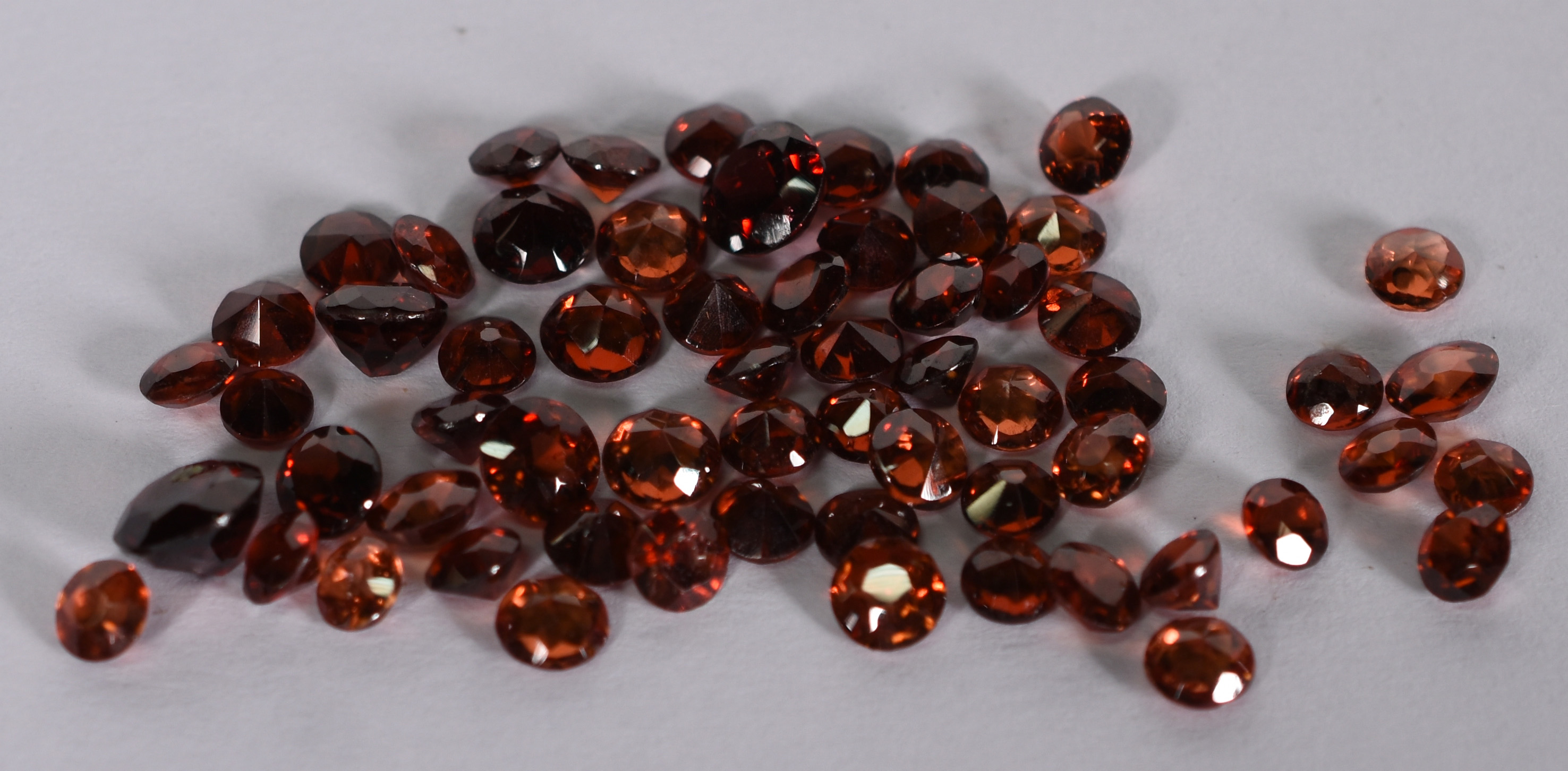 Pedras granadas 31,4 cts ( por questão de segurança a peça não se... - foto 2 de 2
