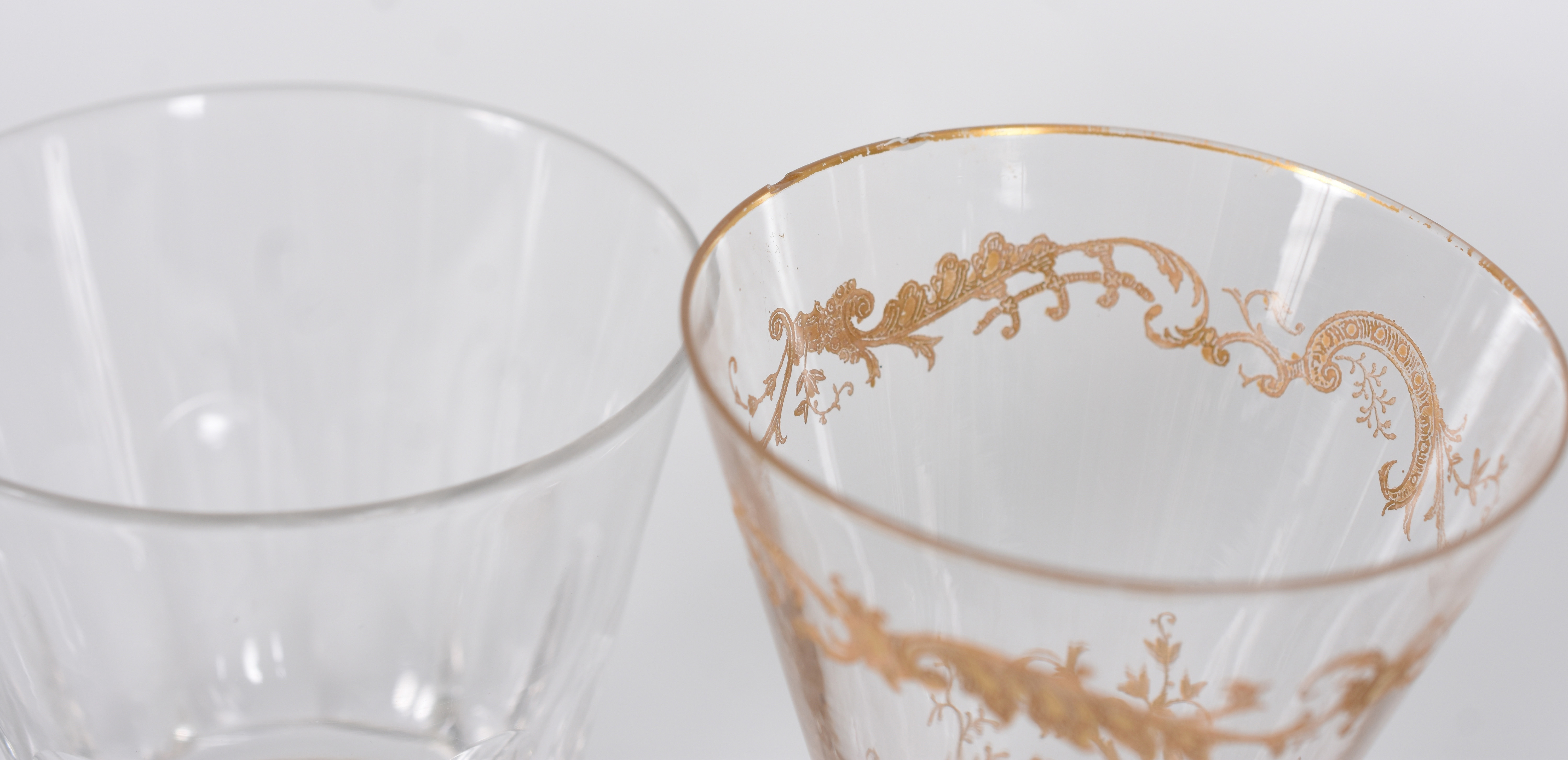 Seis taças de cristal 4 com guirlandas douradas. - foto 3 de 3