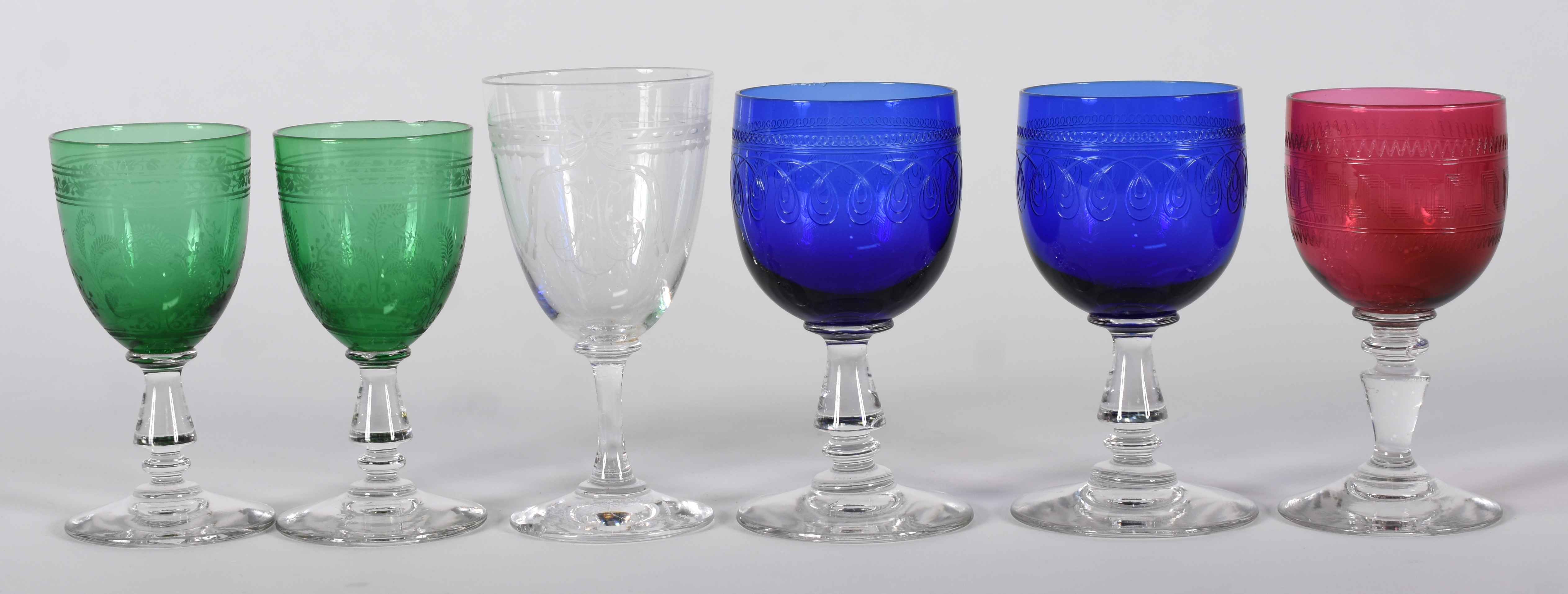 Seis taças de cristal Saint Louis com guirlandas para vinho do Porto... - foto 1 de 4