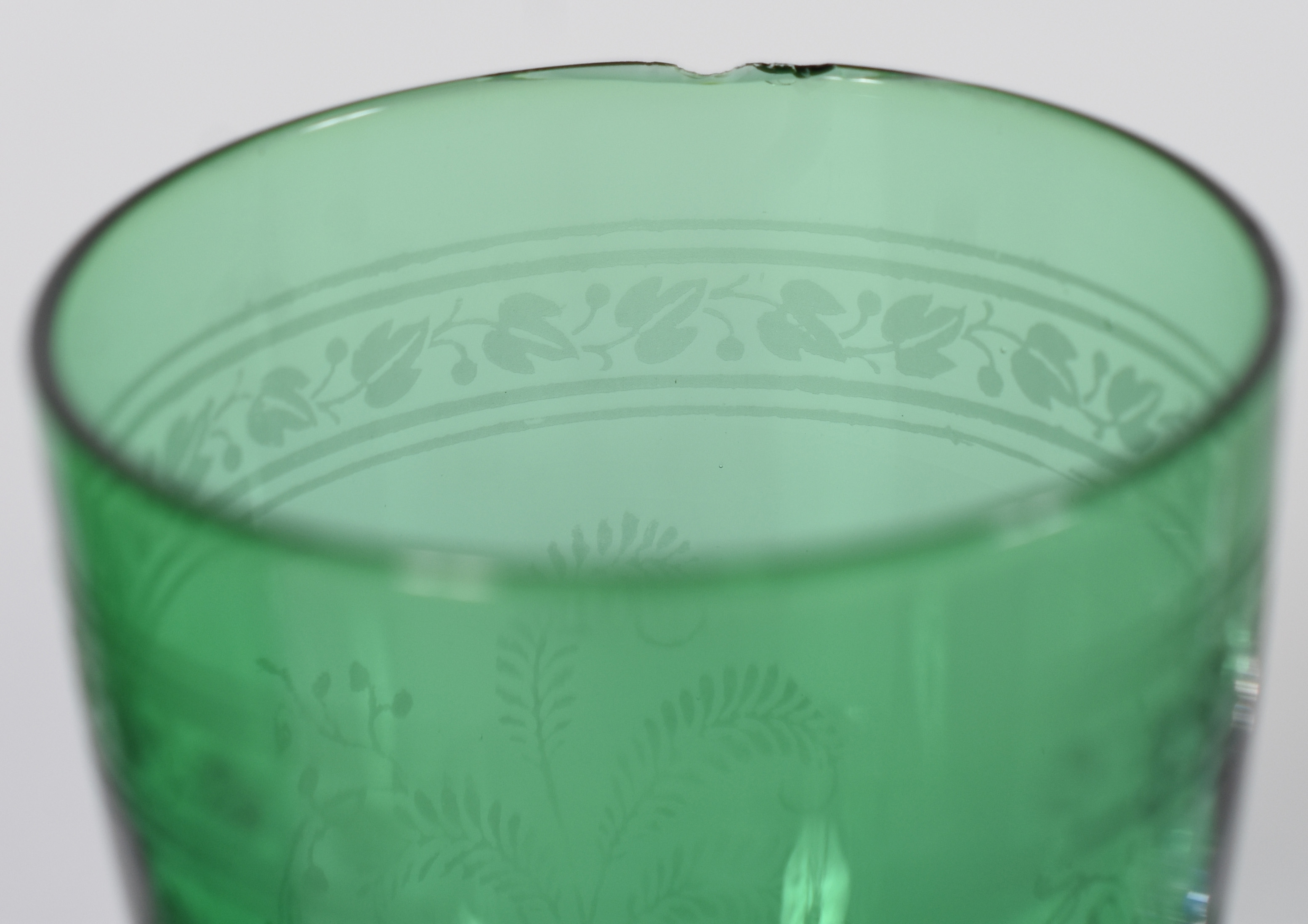 Seis taças de cristal Saint Louis com guirlandas para vinho do Porto... - foto 3 de 4