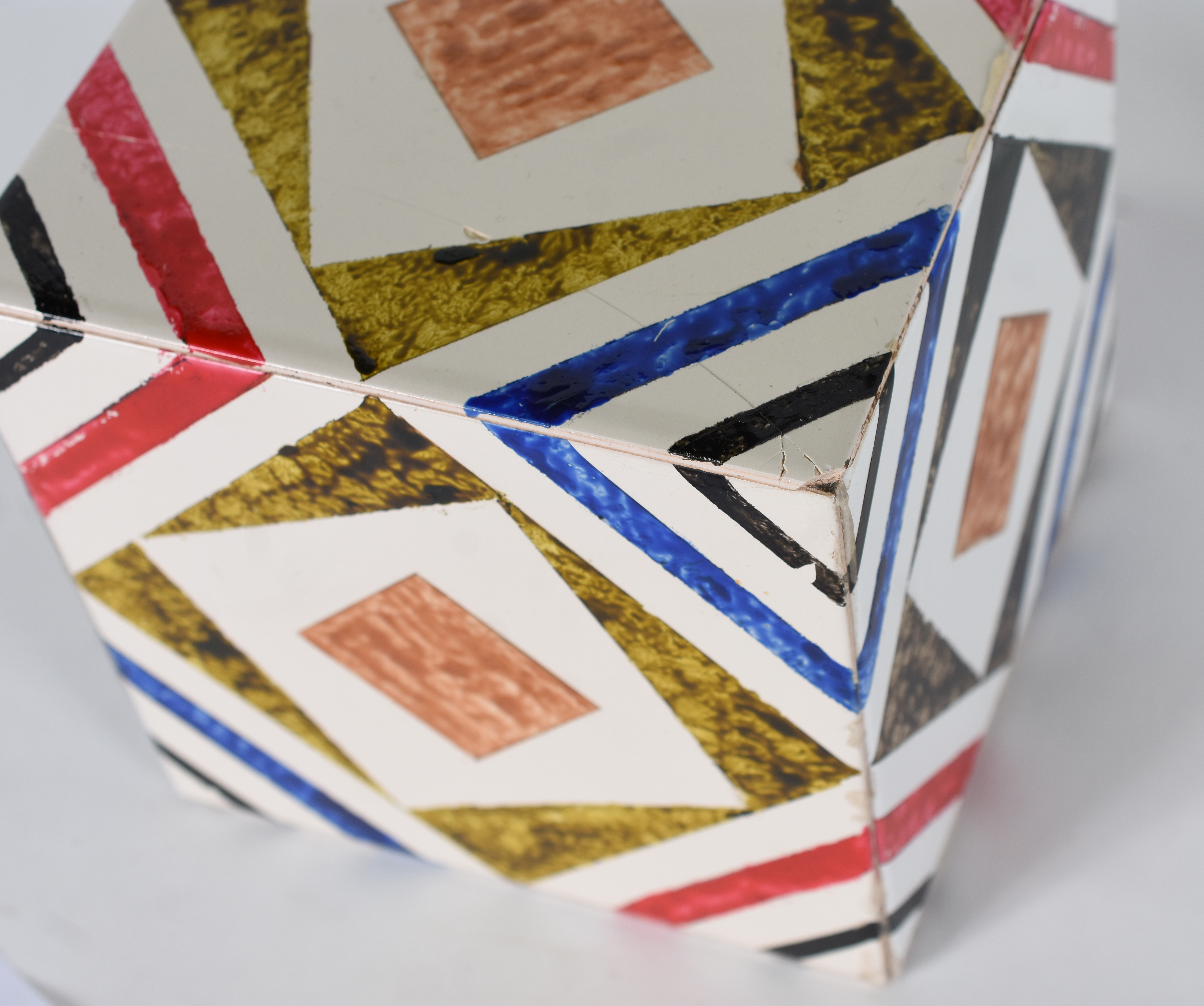 Dois cubos decorativos com bases em acrílico . - foto 5 de 5