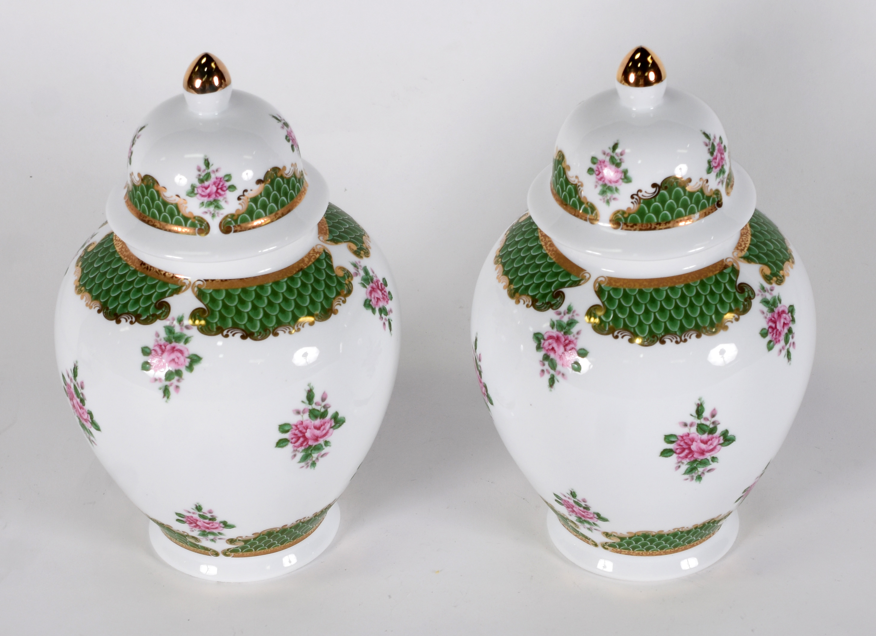 Par de potiches de porcelana italiana decorados á mão . - foto 2 de 5