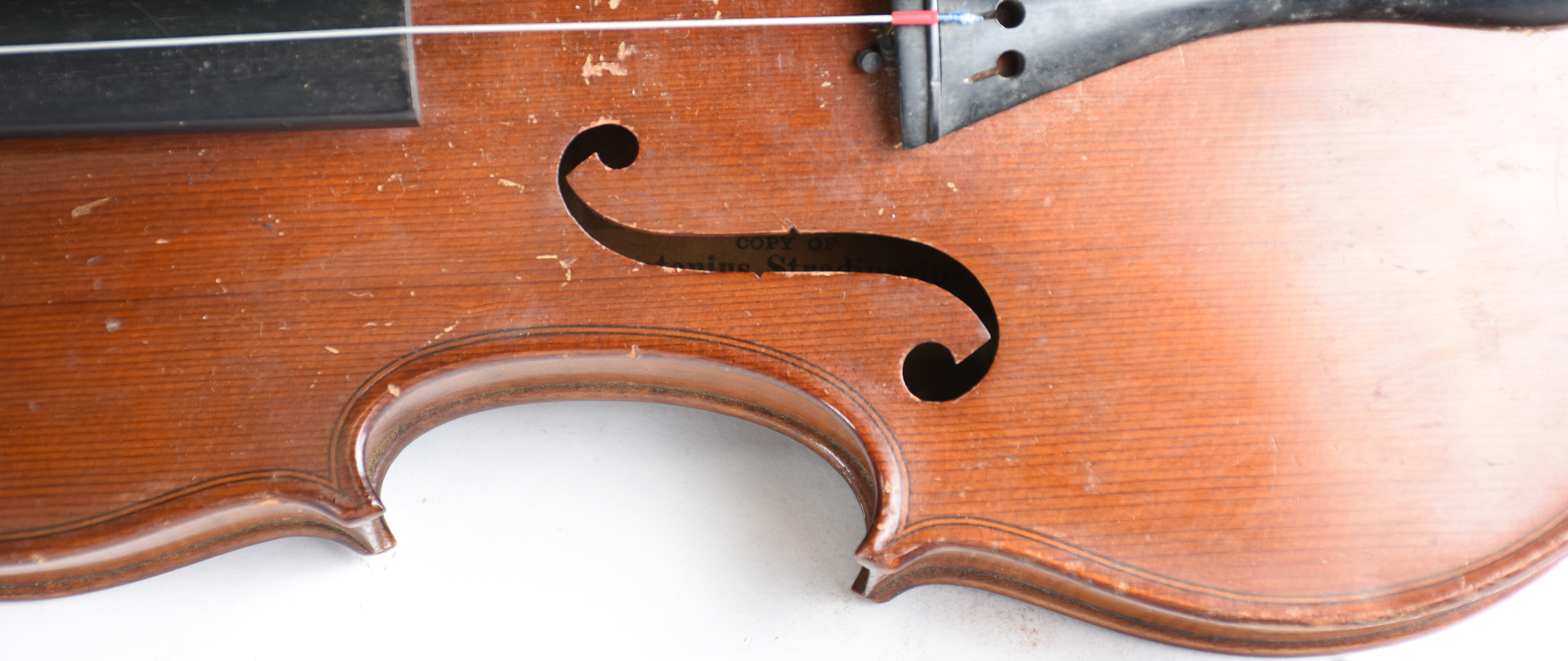 Violino modelo Antonius Stradivarius . (No Estado, faltando cordas e... - foto 7 de 8