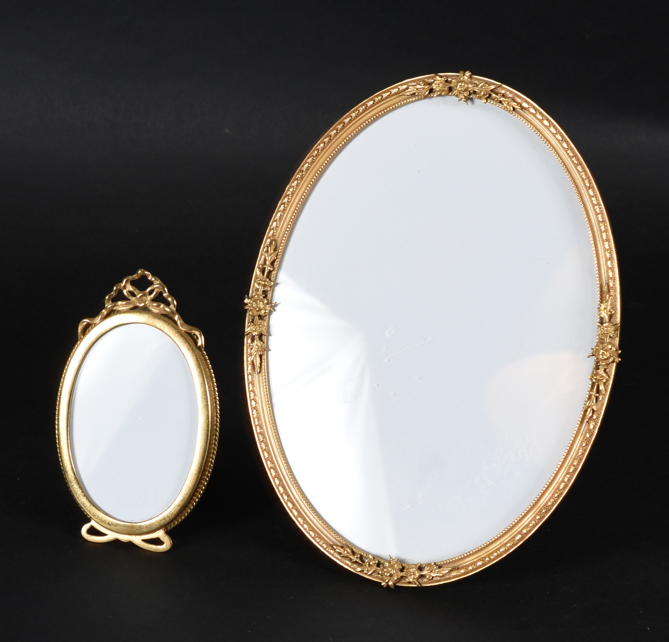 Porta retrato “Art Nouveau” – Metal dourado a ouro – Decoração de... - foto 1 de 5