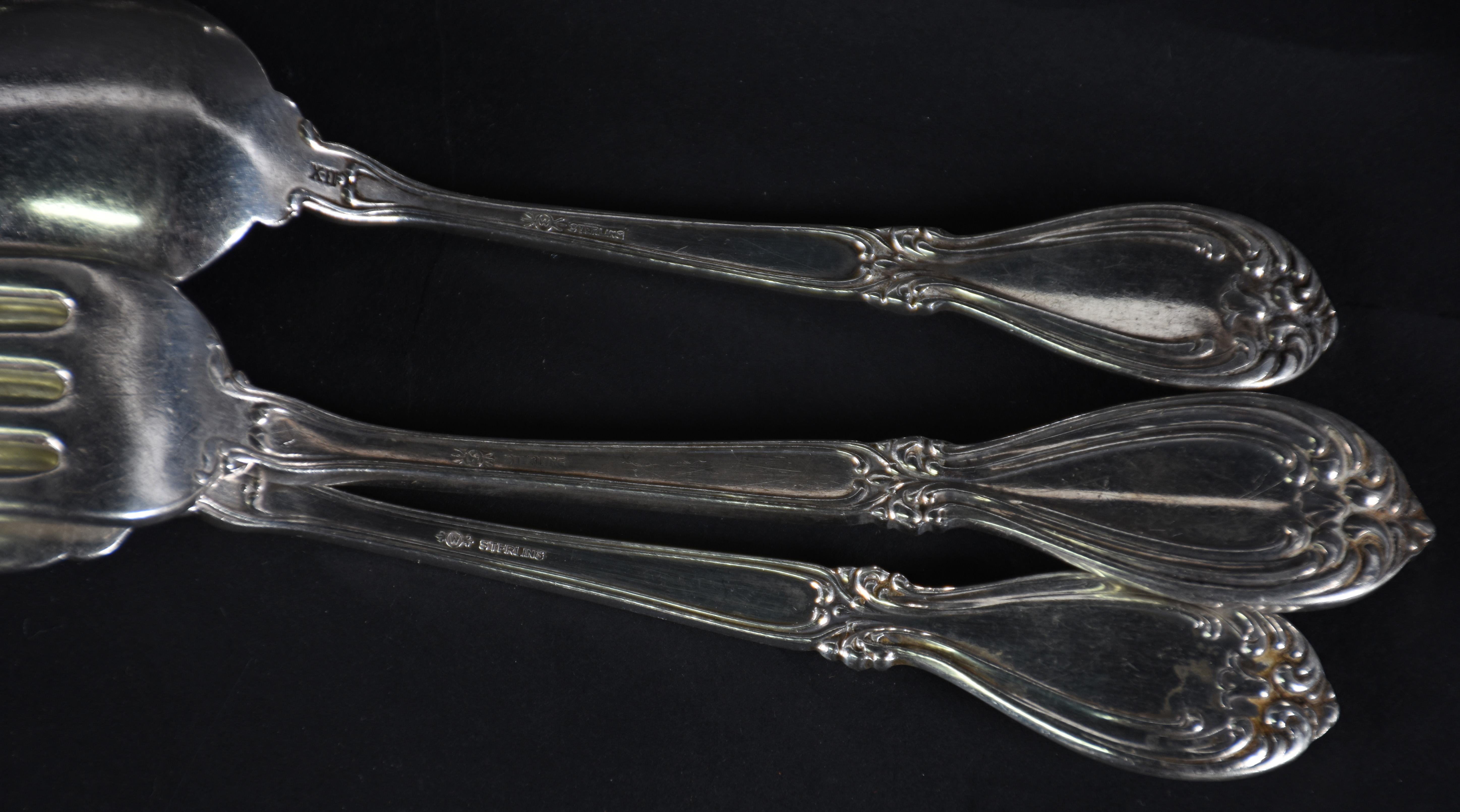 Conjunto de talheres de prata Sterling, composto de 21 peças. Peso... - foto 4 de 4