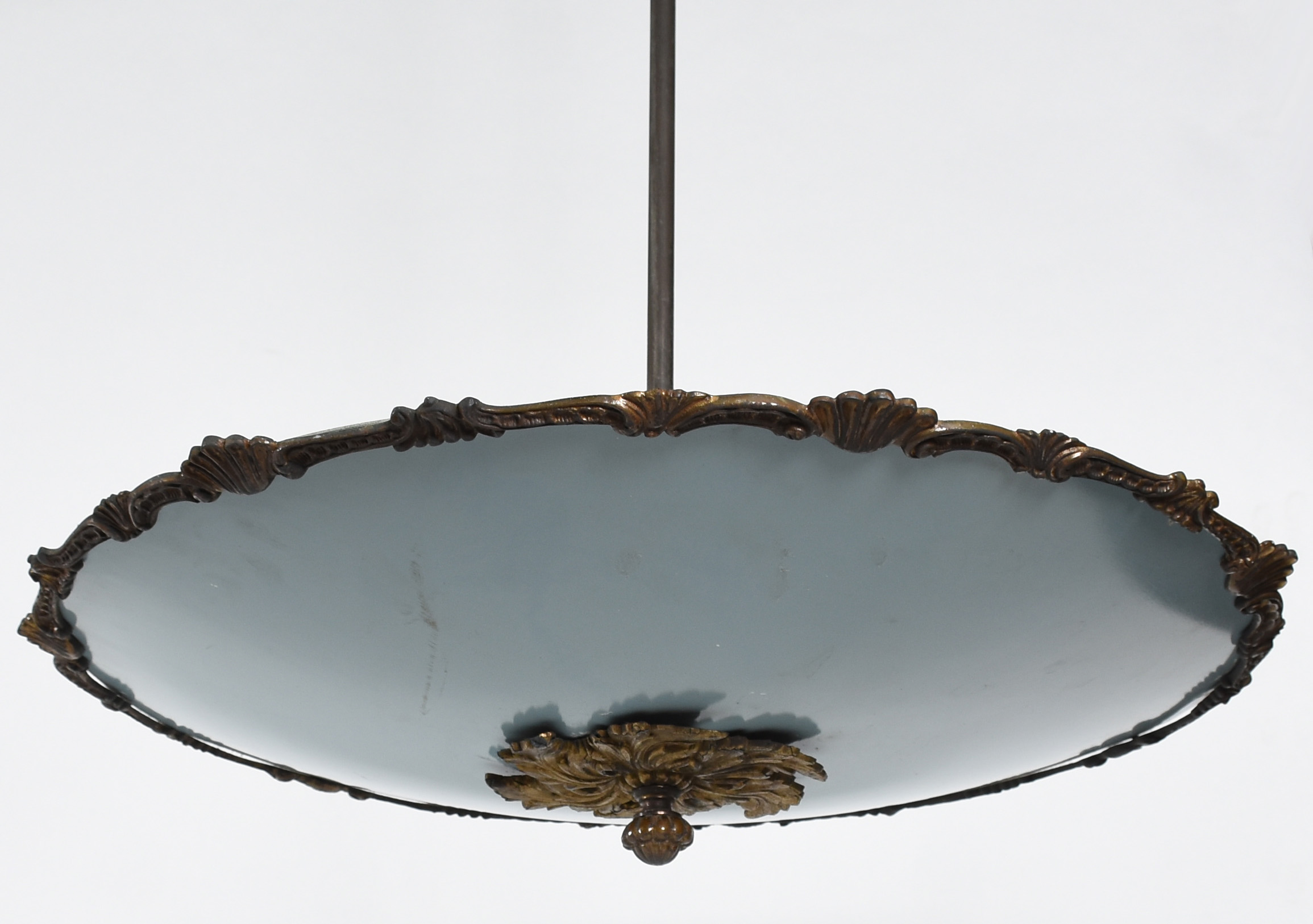 Lustre plafonier com vidro e metal. - foto 1 de 2