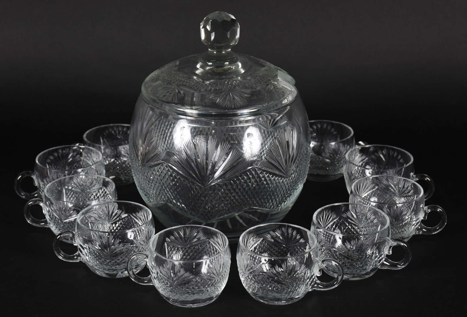 Grande bowl com tampa e 12 canecas de cristal lapidado para salada de... - foto 1 de 5