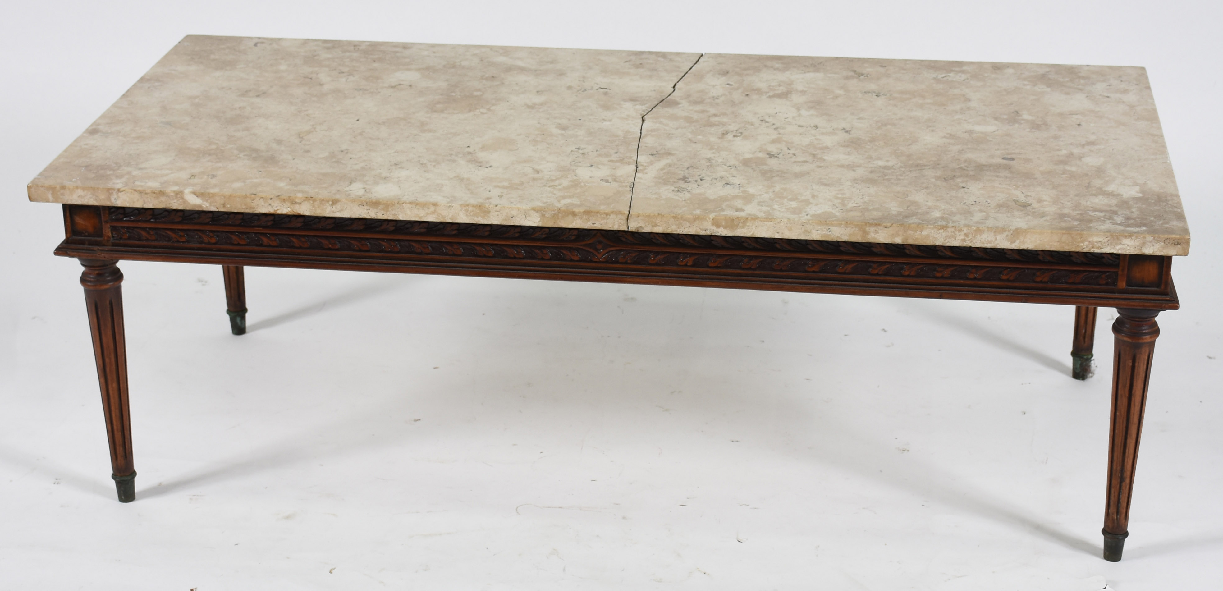Conjunto de mesa de centro ( tampo quebrado) e par de mesa laterais . - foto 4 de 5