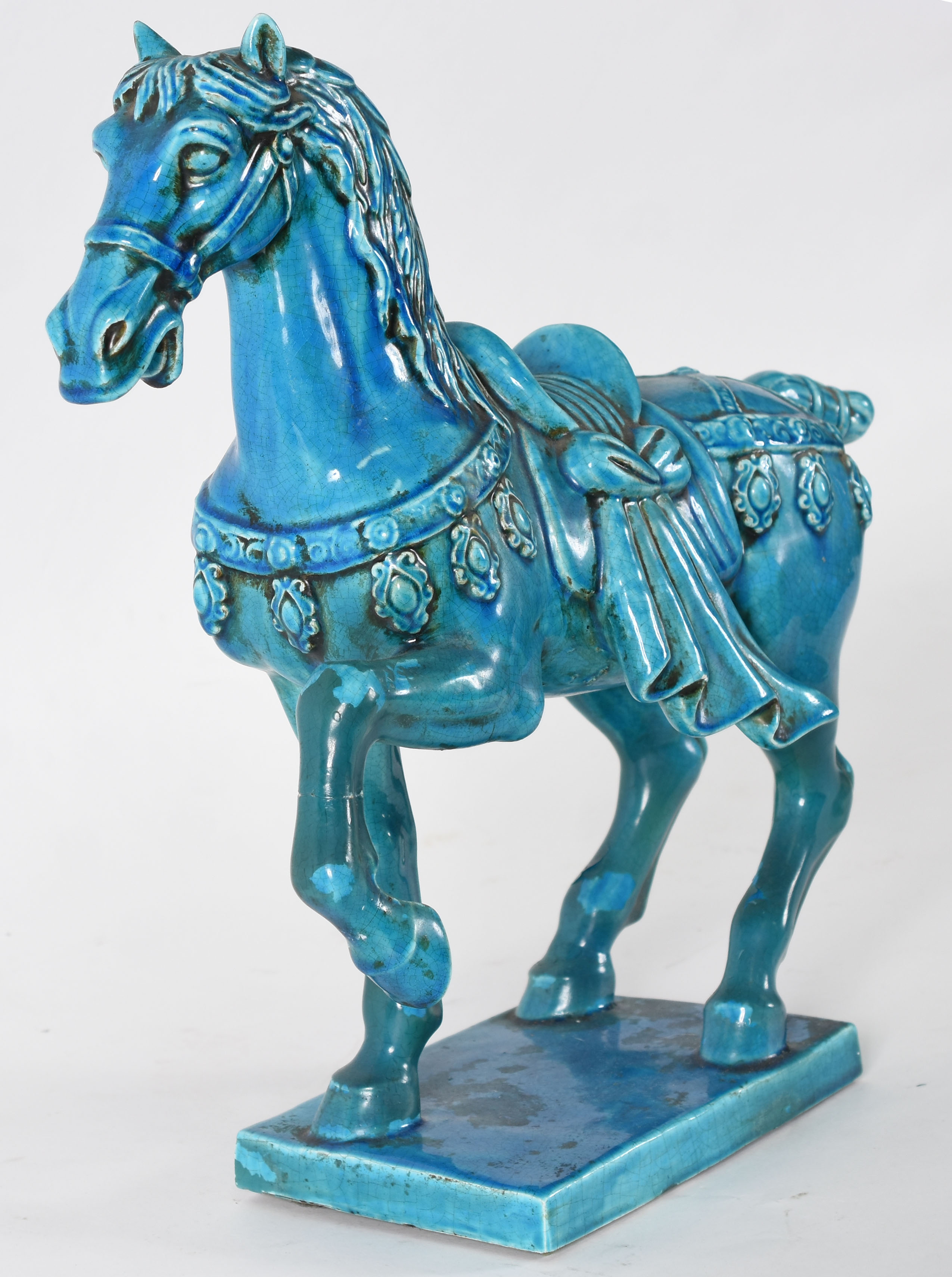 Estatueta de porcelana representando cavalo Bleu de Chine .( restauro... - foto 2 de 5