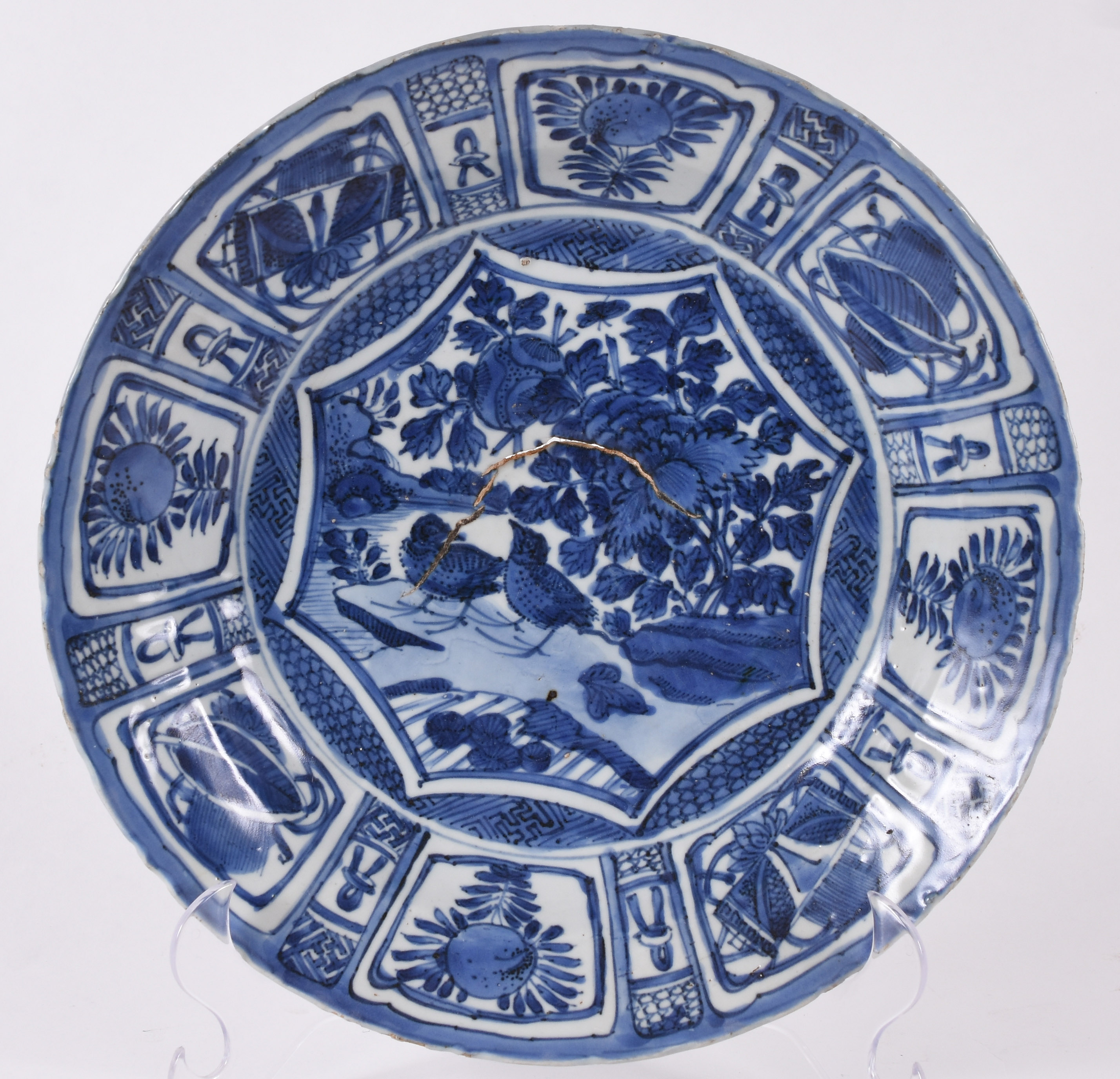 Dinastia Ming – Prato – Porcelana chinesa – Decoração azul cobalto e... - foto 2 de 4