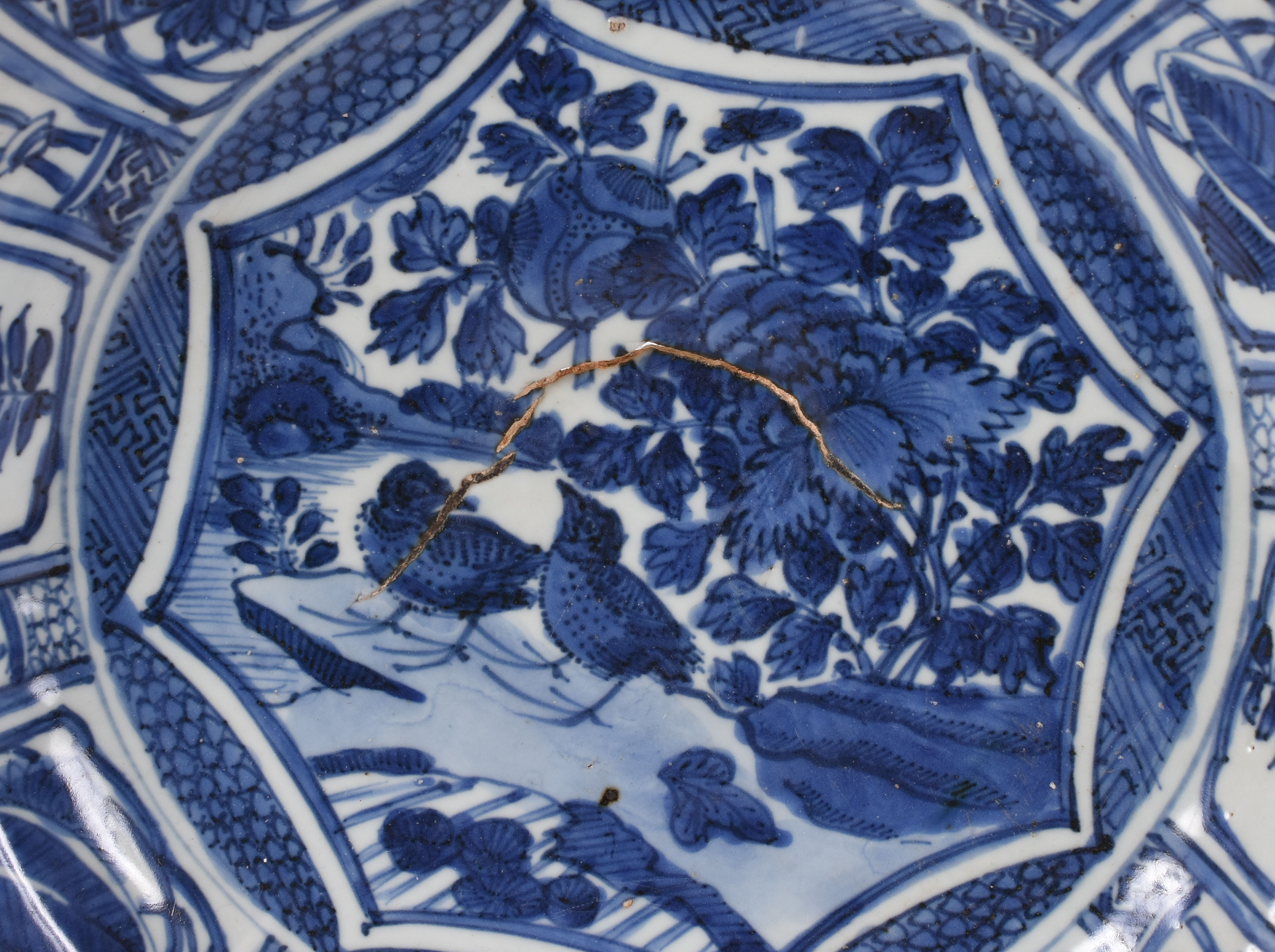 Dinastia Ming – Prato – Porcelana chinesa – Decoração azul cobalto e... - foto 3 de 4