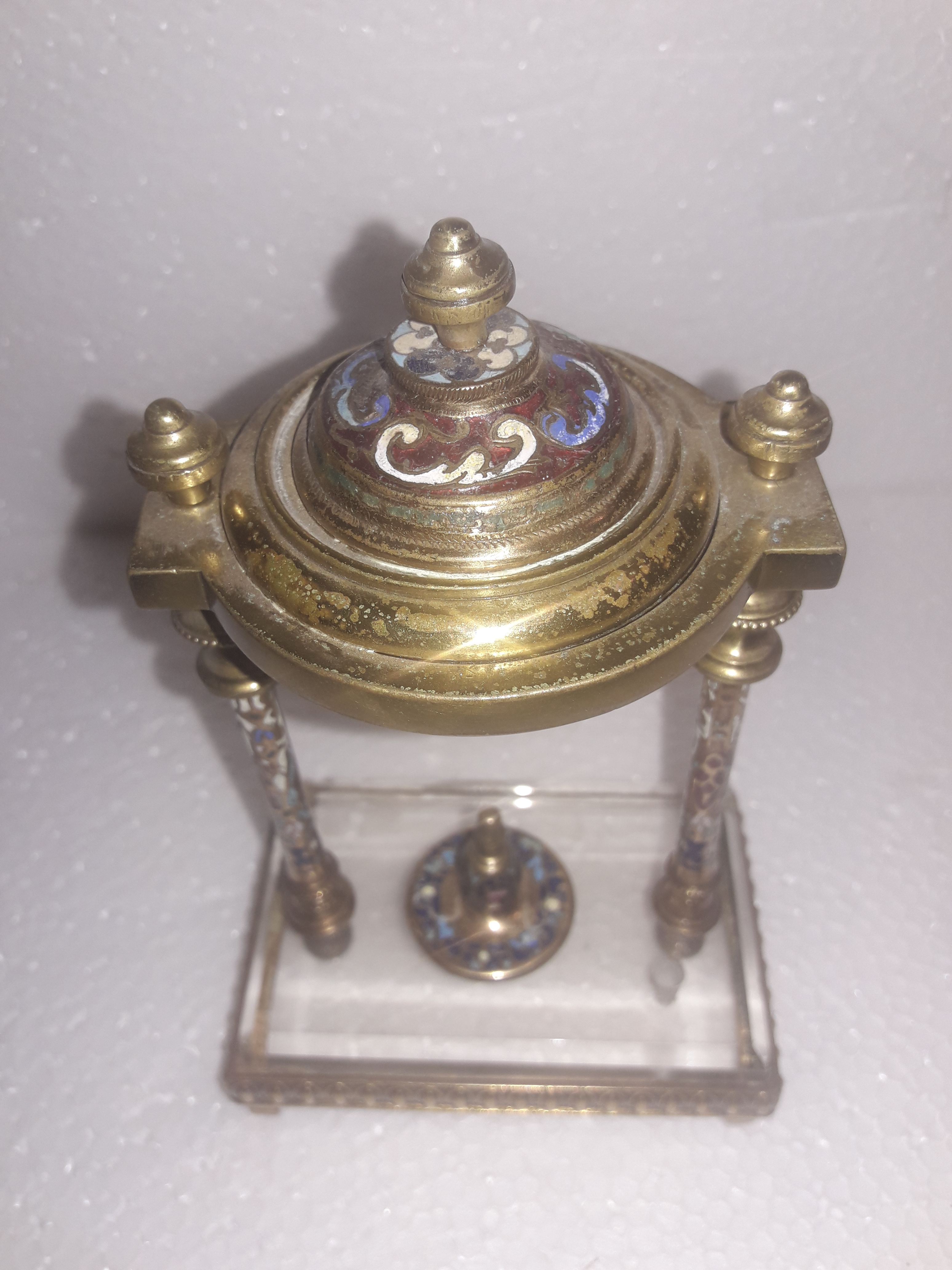 Porta relógio de algibeira – Capelinha em metal dourado – Decoração... - foto 2 de 2