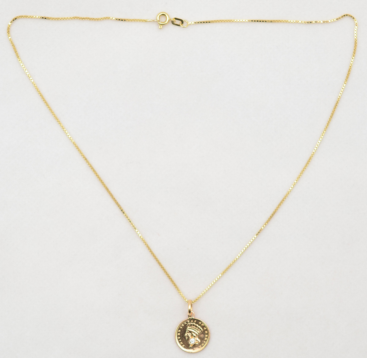 Pendente com rara moeda de US$ 1,00 (Dólar americano) de 1856, ouro... - foto 3 de 3