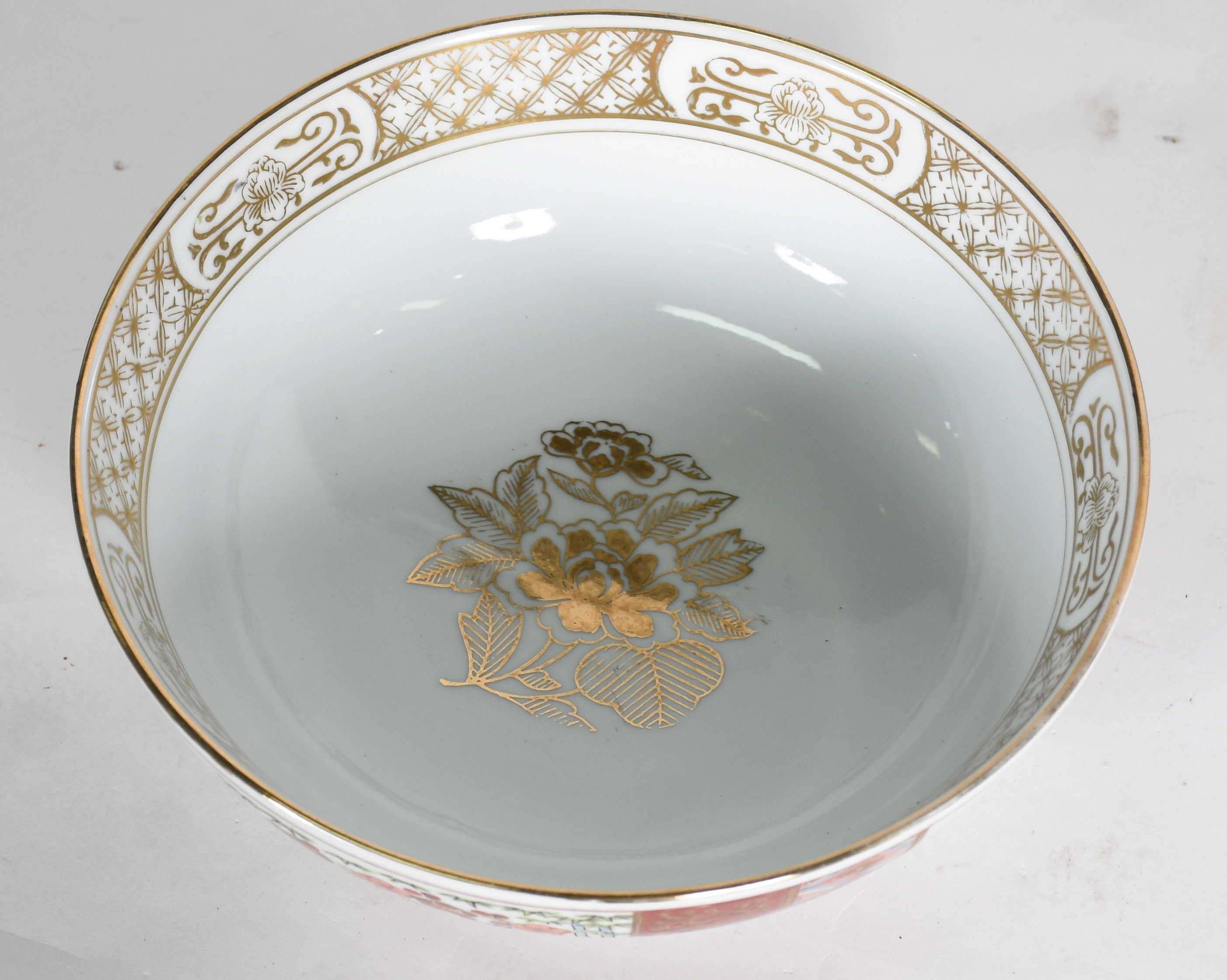 Diversas peças de porcelana sendo: Bowl "Gold imari" pintado a mao; 9... - foto 4 de 6