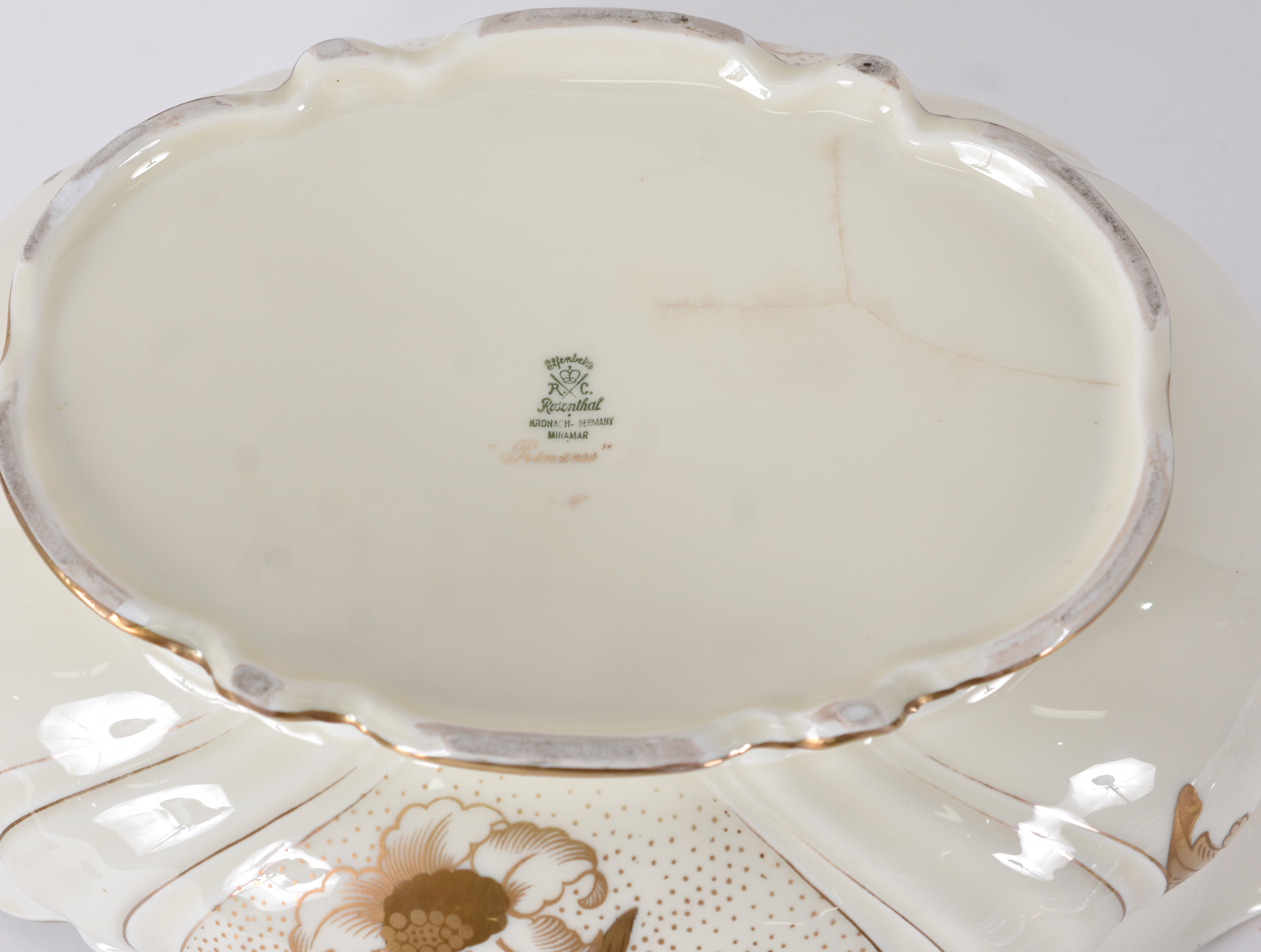 Diversas peças de porcelana, sendo : Deusa tailandesa na cor azul... - foto 8 de 8