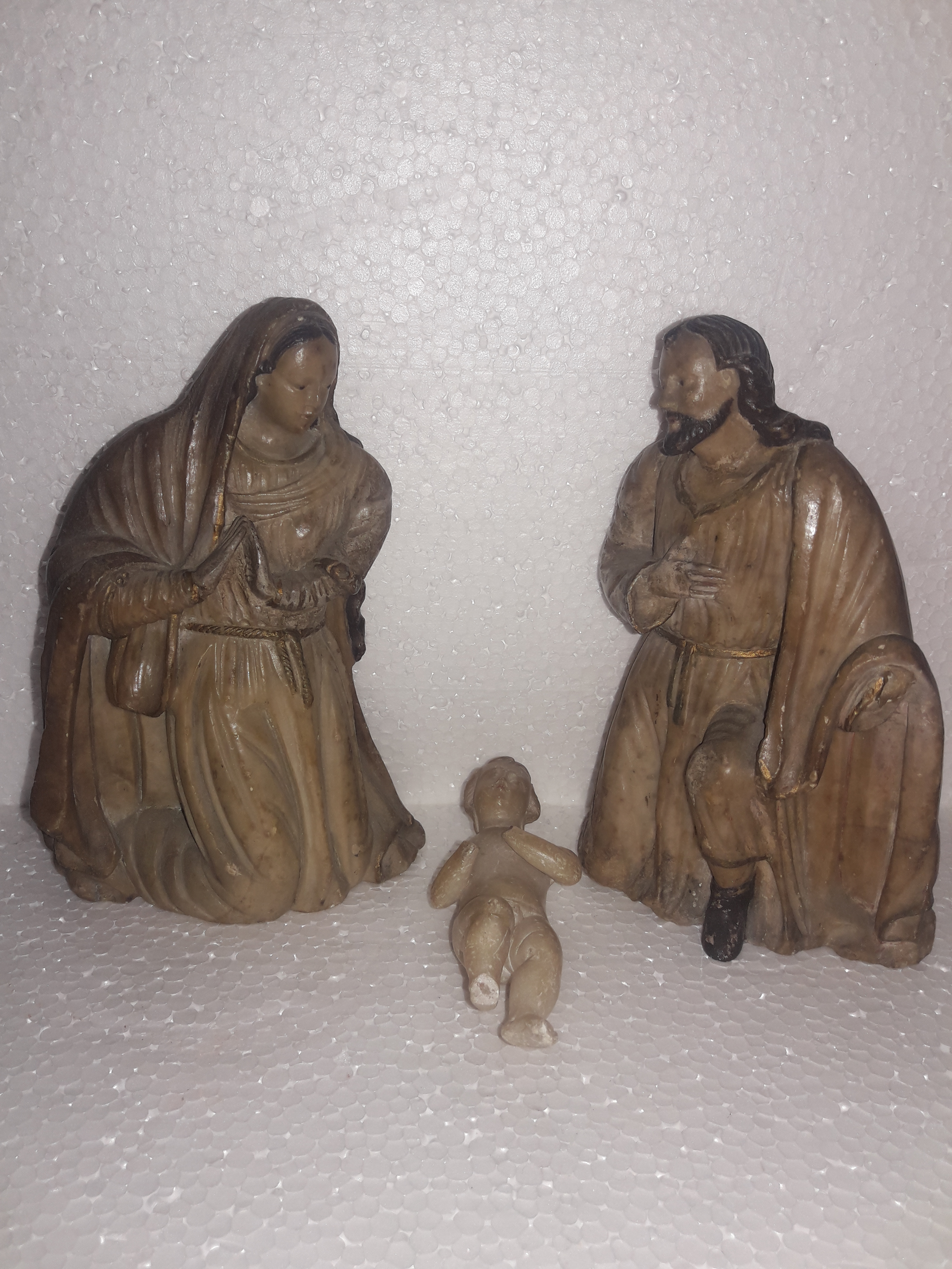 Arte sacra- Presépio com imagens de menino Jesus , Maria e José... - foto 1 de 2