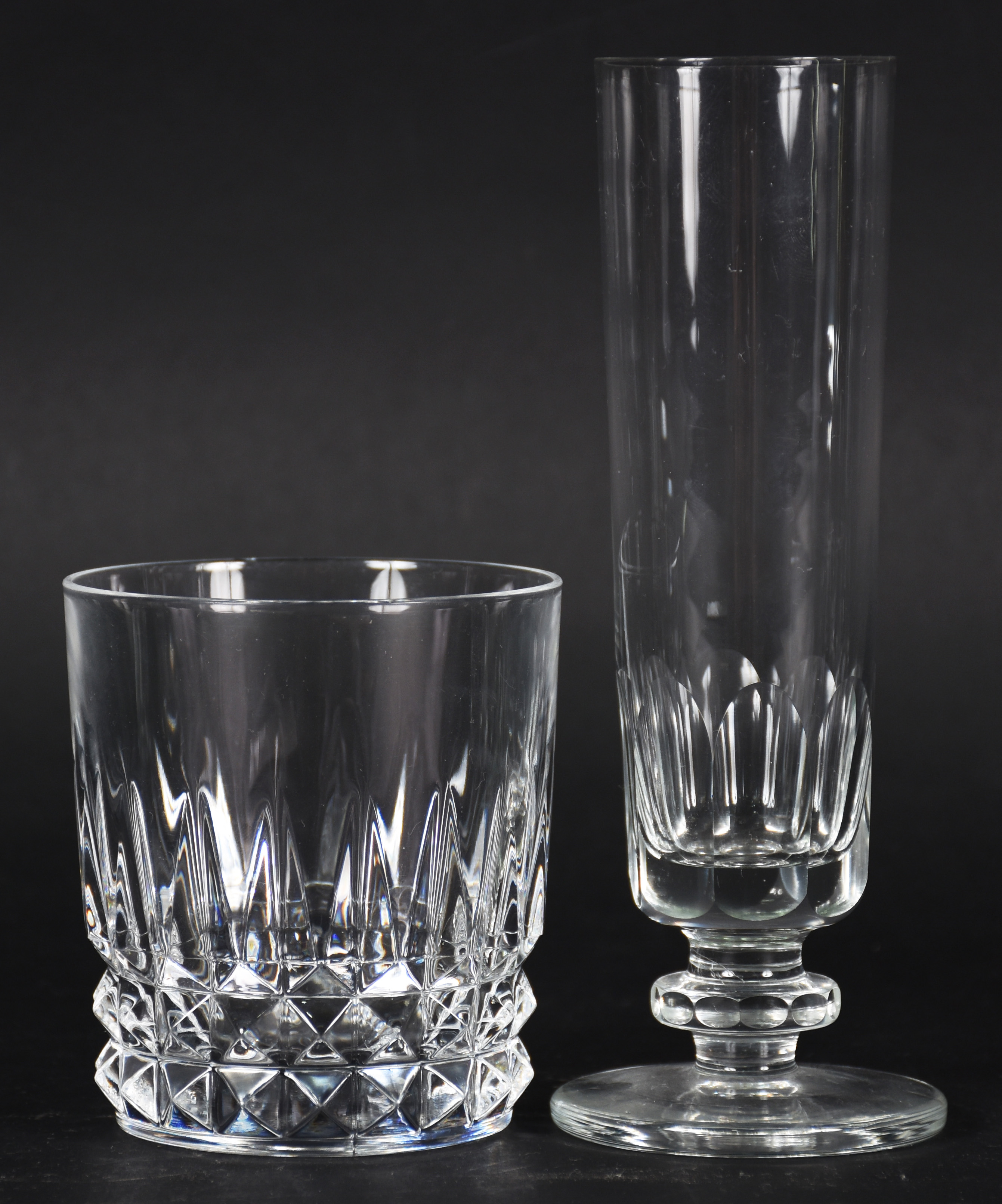 Conjunto com nove flutes e nove copos para wisky em demi cristal... - foto 3 de 3