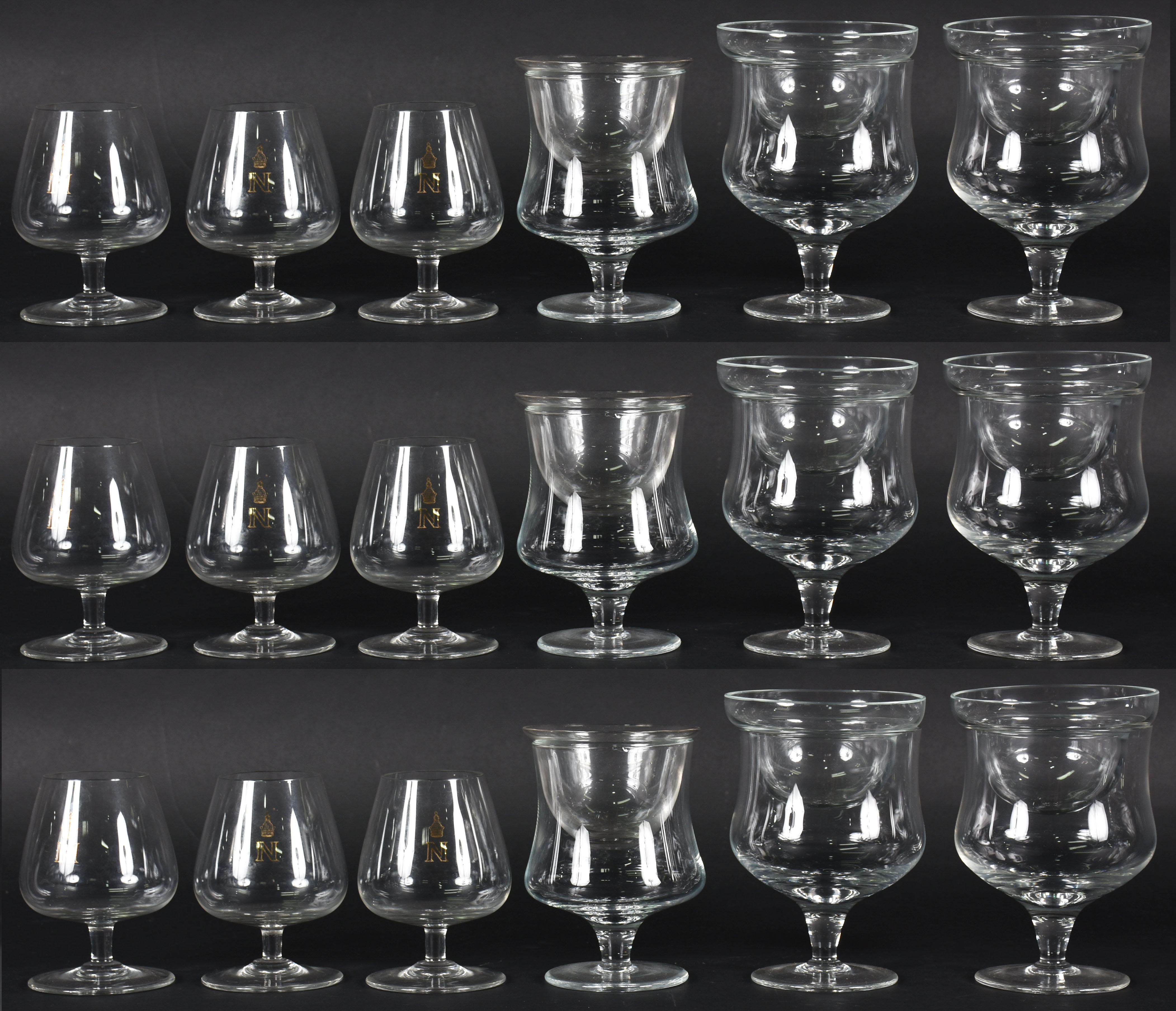 Nove taças para coquetel de camarão e 11 copos de cristal para cognac... - foto 1 de 4