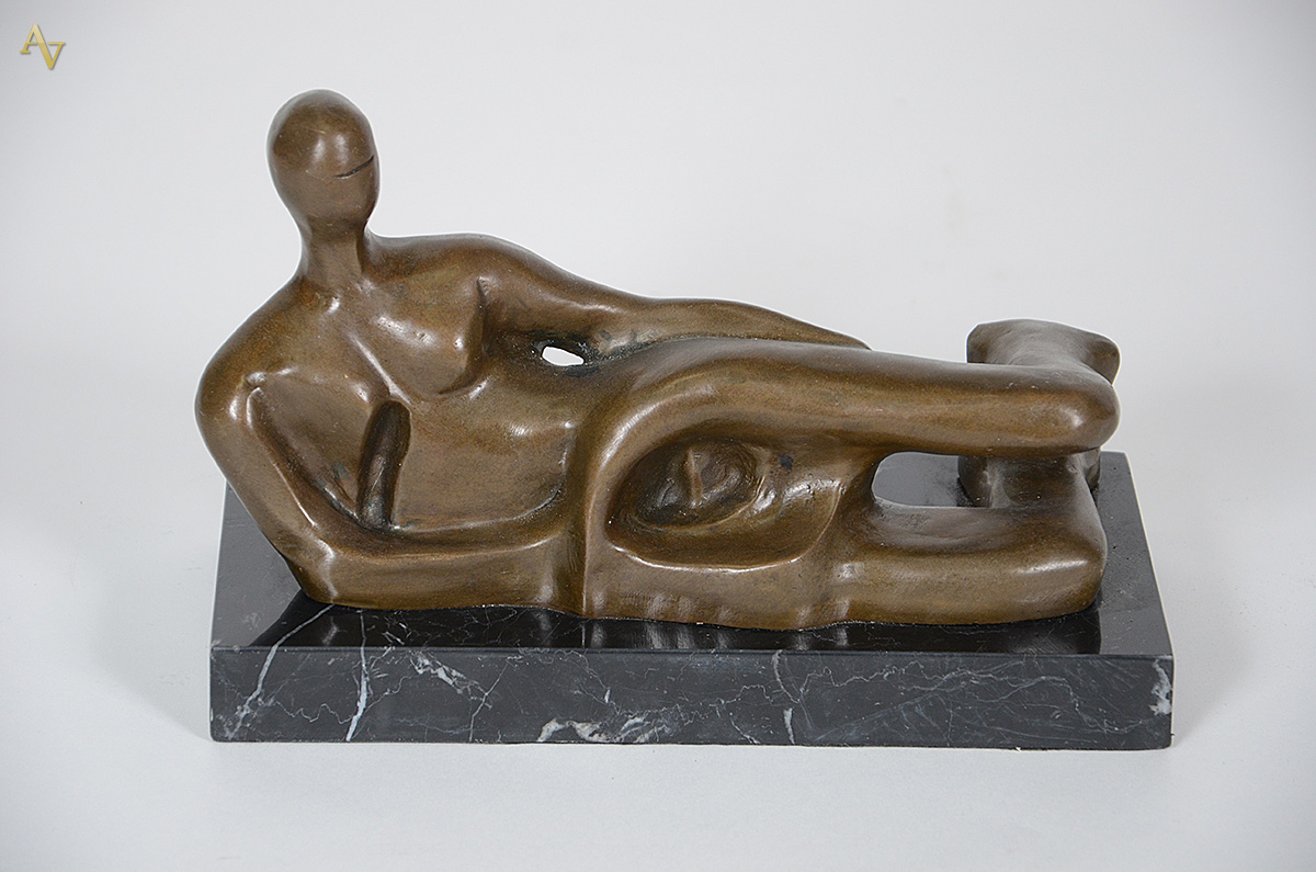 HENRY MOORE - Escultura de bronze com base de mármore representando... - foto 1 de 3