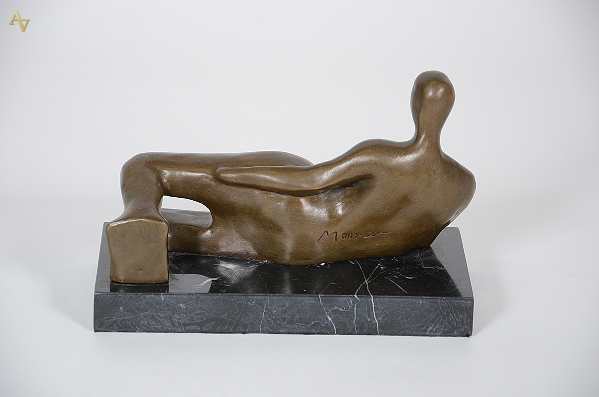 HENRY MOORE - Escultura de bronze com base de mármore representando... - foto 2 de 3
