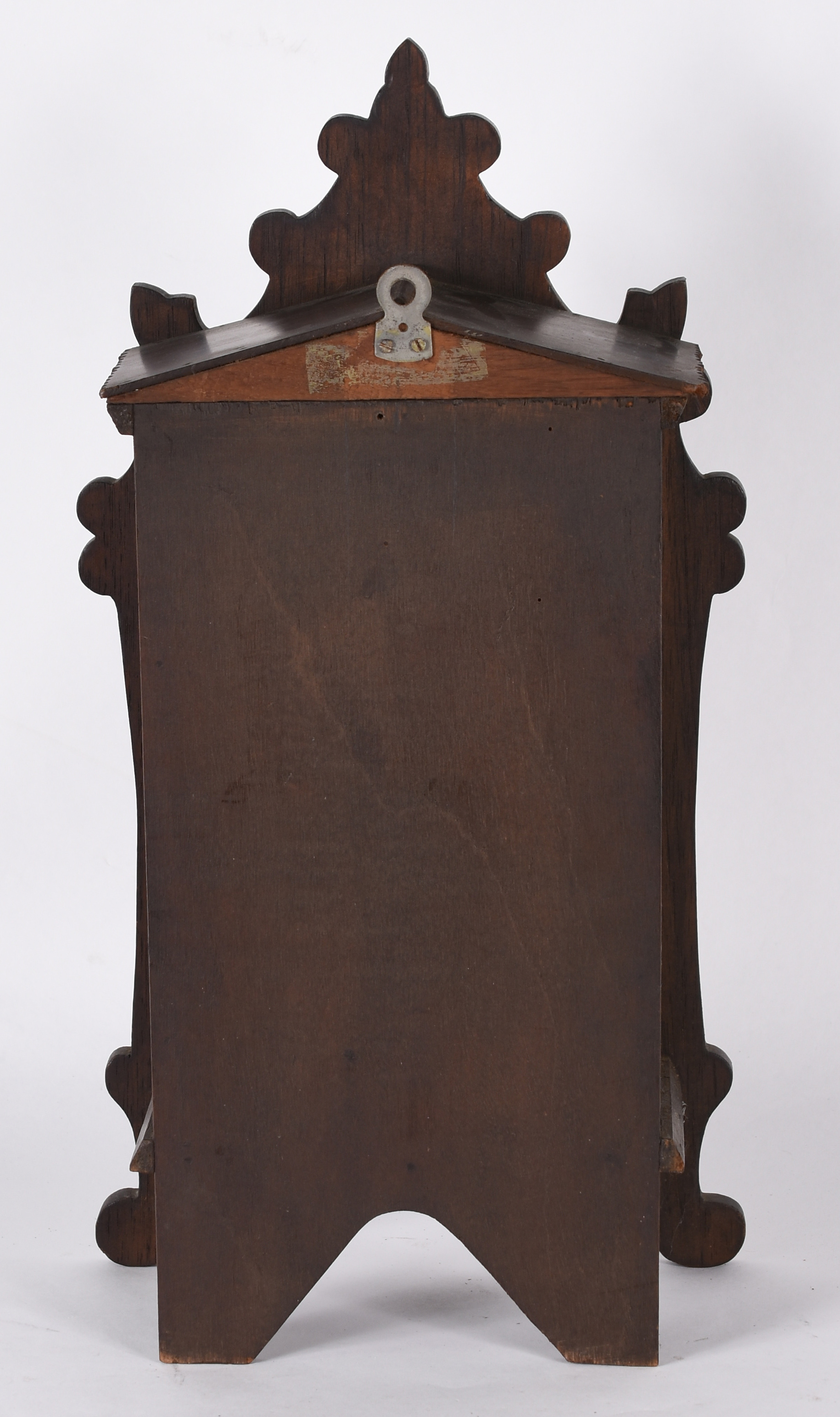 Pequeno oratório de madeira com 2 portas almofadadas. - foto 4 de 5