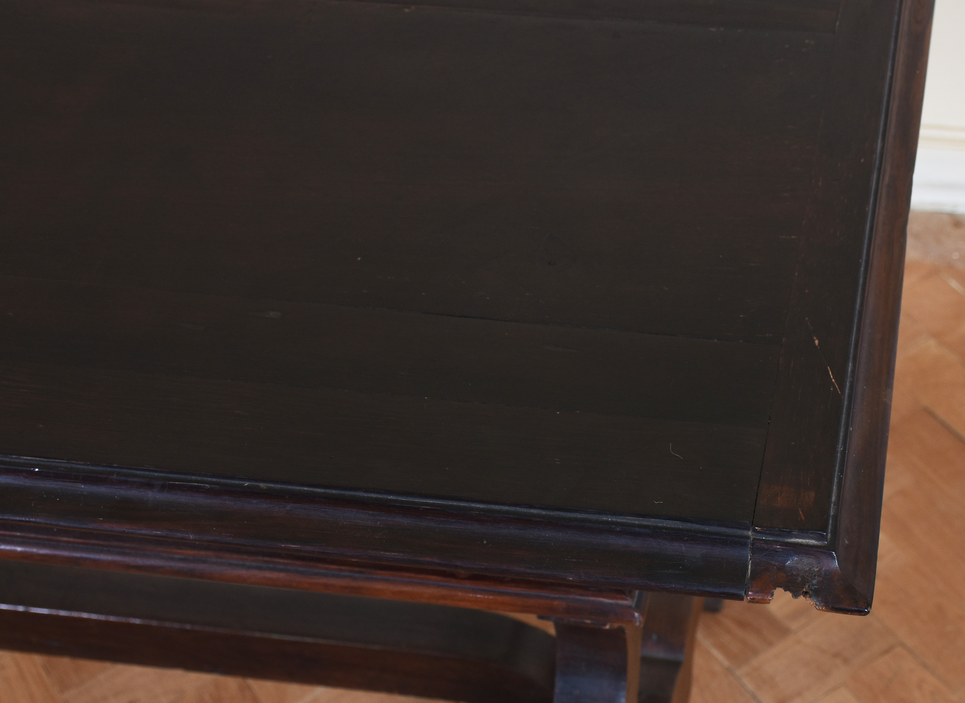 Mesa escrivaninha de jacarandá, estilo colonial, 2 gavetas, pernas em... - foto 3 de 5