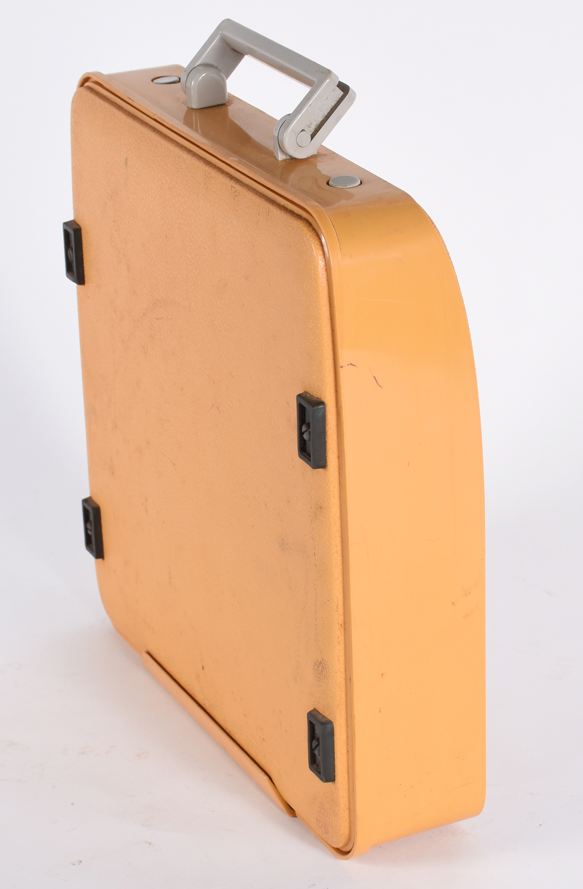 Antiga máquina de escrever portátil OLIVETTI lettera 82, no estojo . - foto 4 de 5