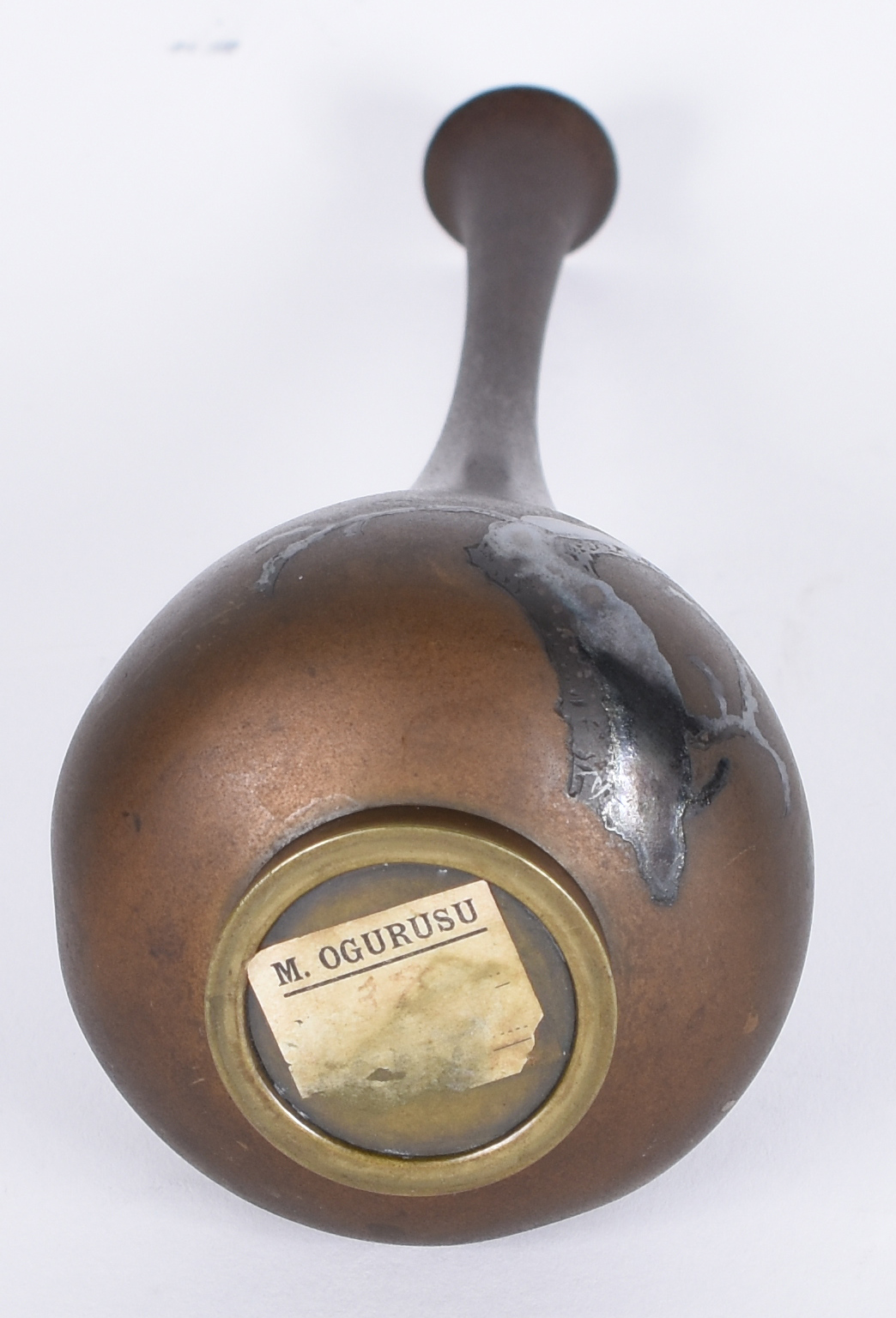 Vaso chinês de bronze decorado com passaro sobre galho, etiqueta na... - foto 4 de 4