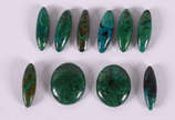 Dez pedras Malaquita  sendo 8 navetes e 2 redon... - Dez pedras Malaquita  sendo 8 navetes e 2 redondas. Total 15,5cts  (por questão de segurança a peça não se encontra na loja)
