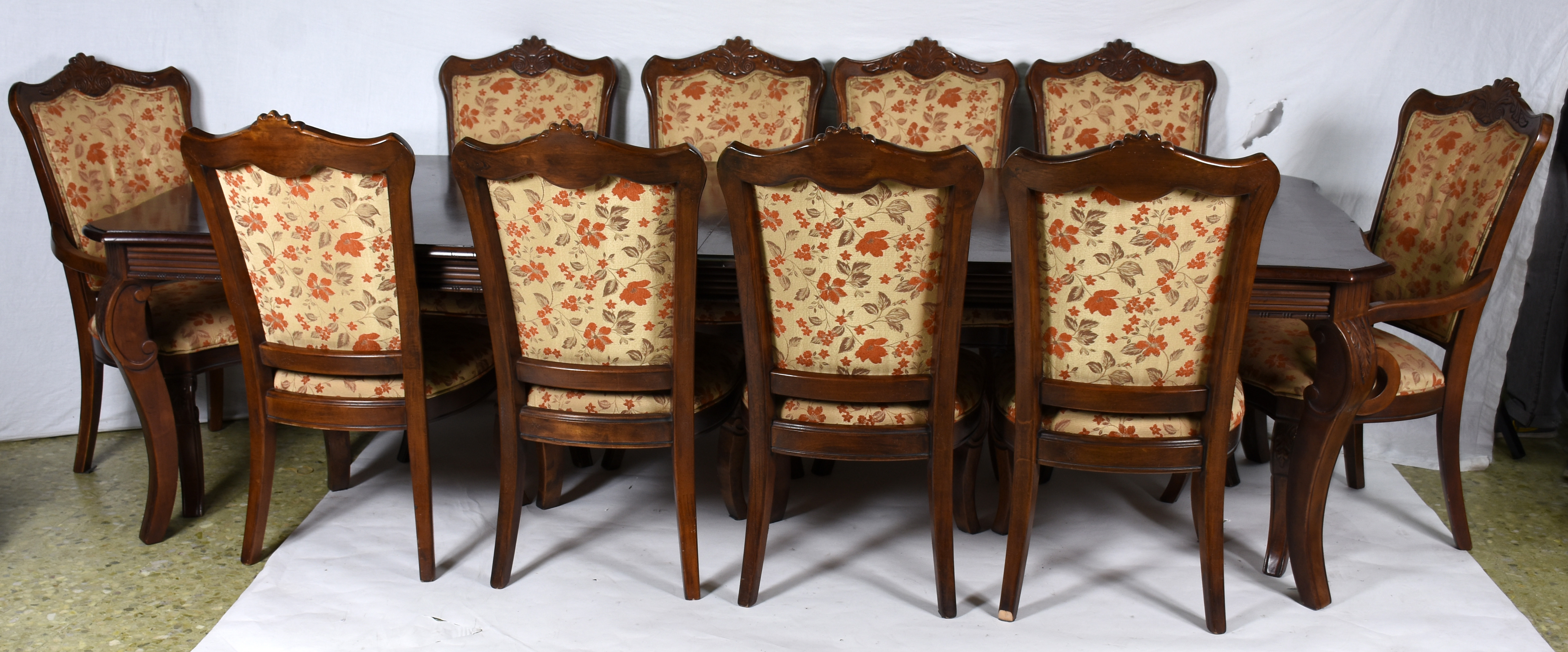 Mesa de jantar americana com 2 tábuas extensoras (med. 46 x 113 cm... - foto 1 de 8