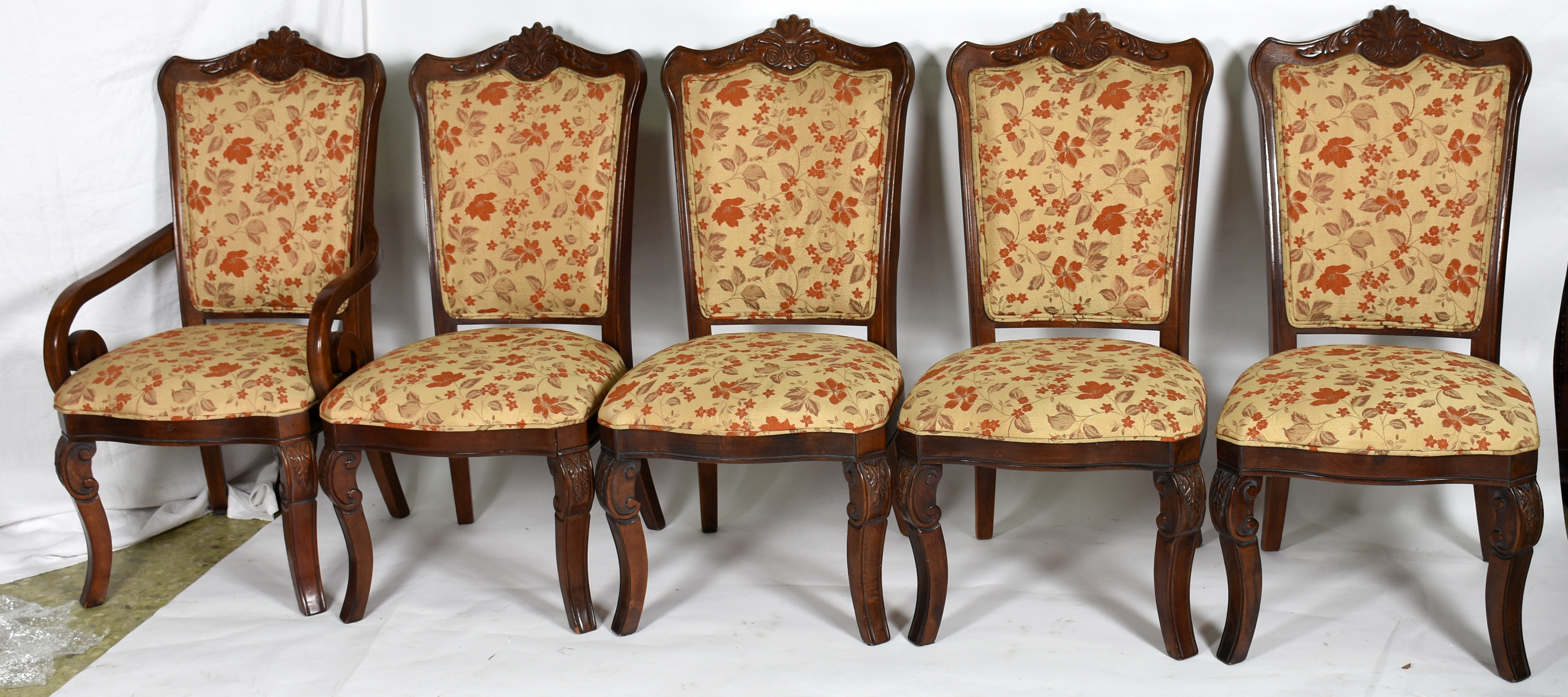 Mesa de jantar americana com 2 tábuas extensoras (med. 46 x 113 cm... - foto 2 de 8